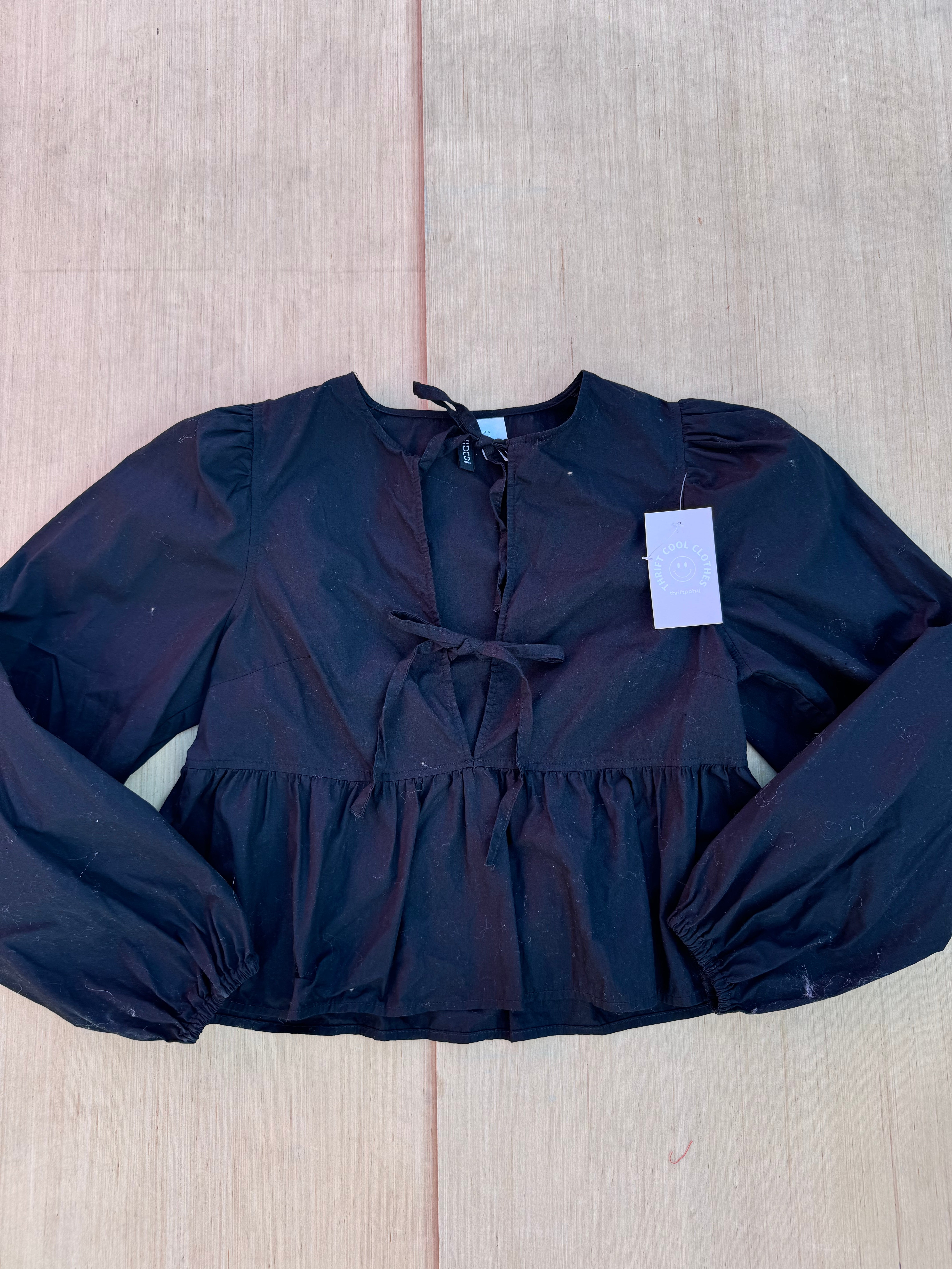 black divided tie front top, S