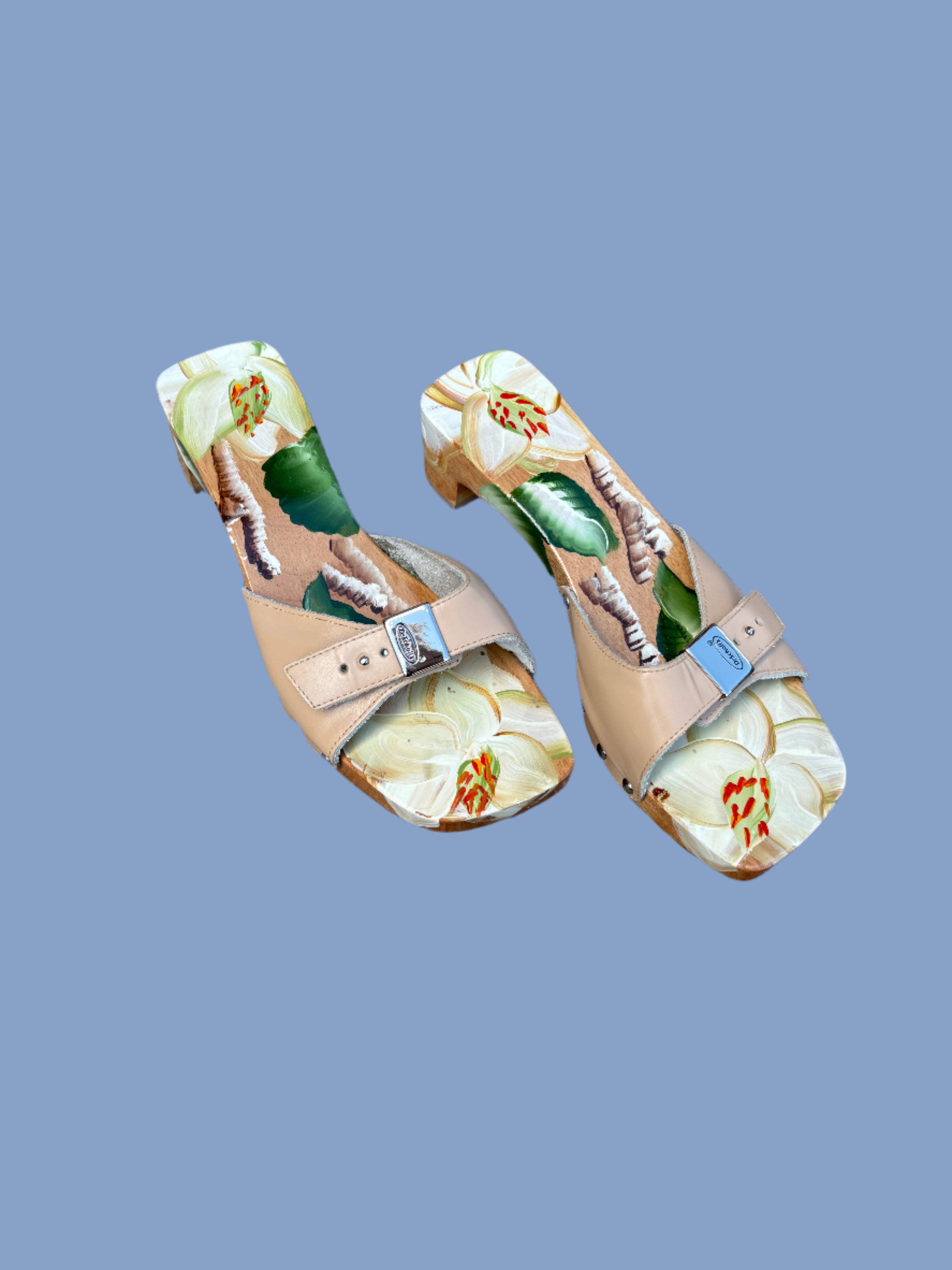tan Dr. Scholl clog, 9