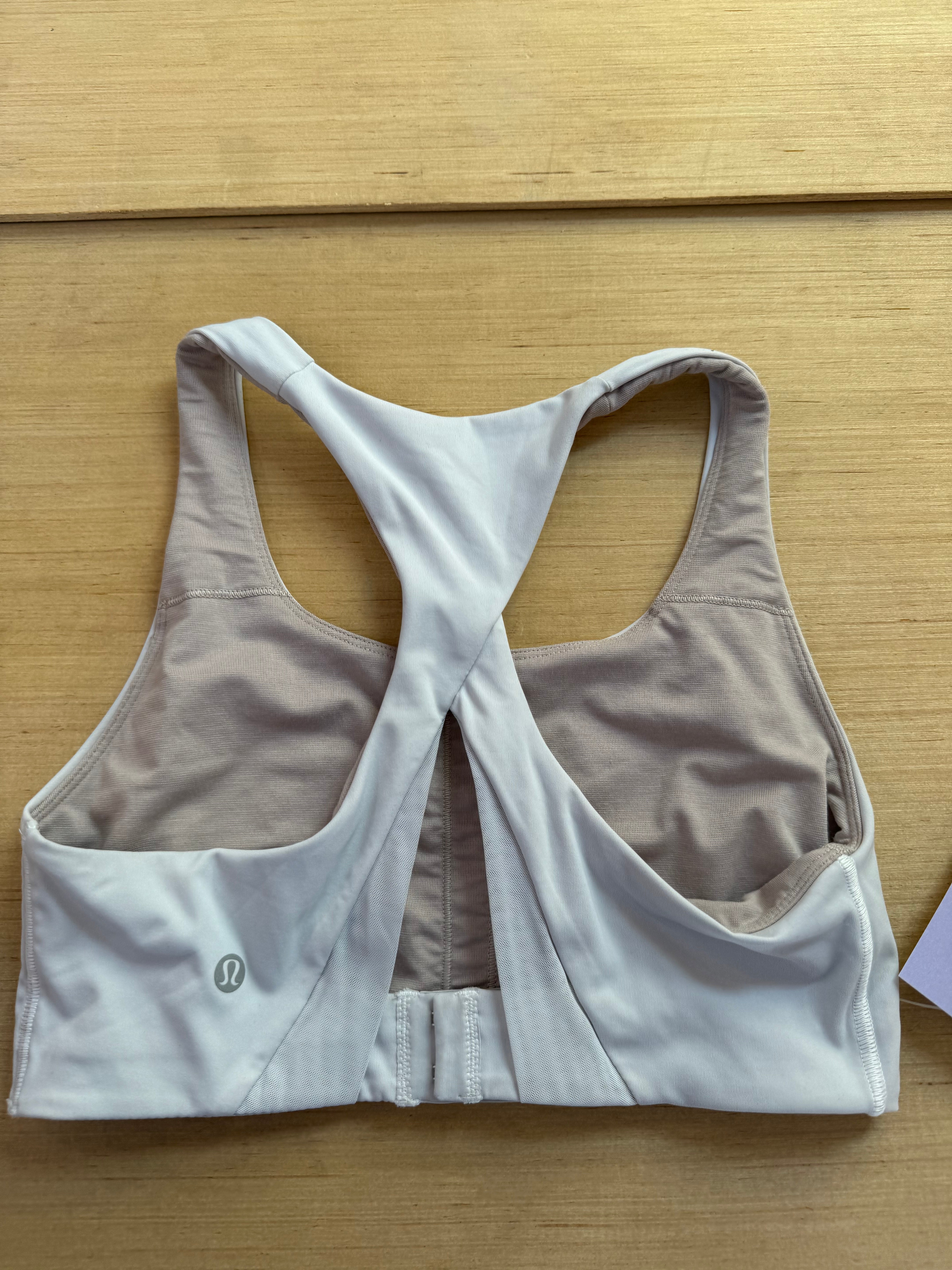 White lululemon sports bra, 6