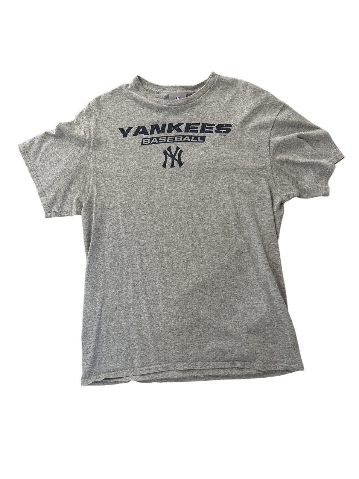 gray navy mlb yankees tee, L