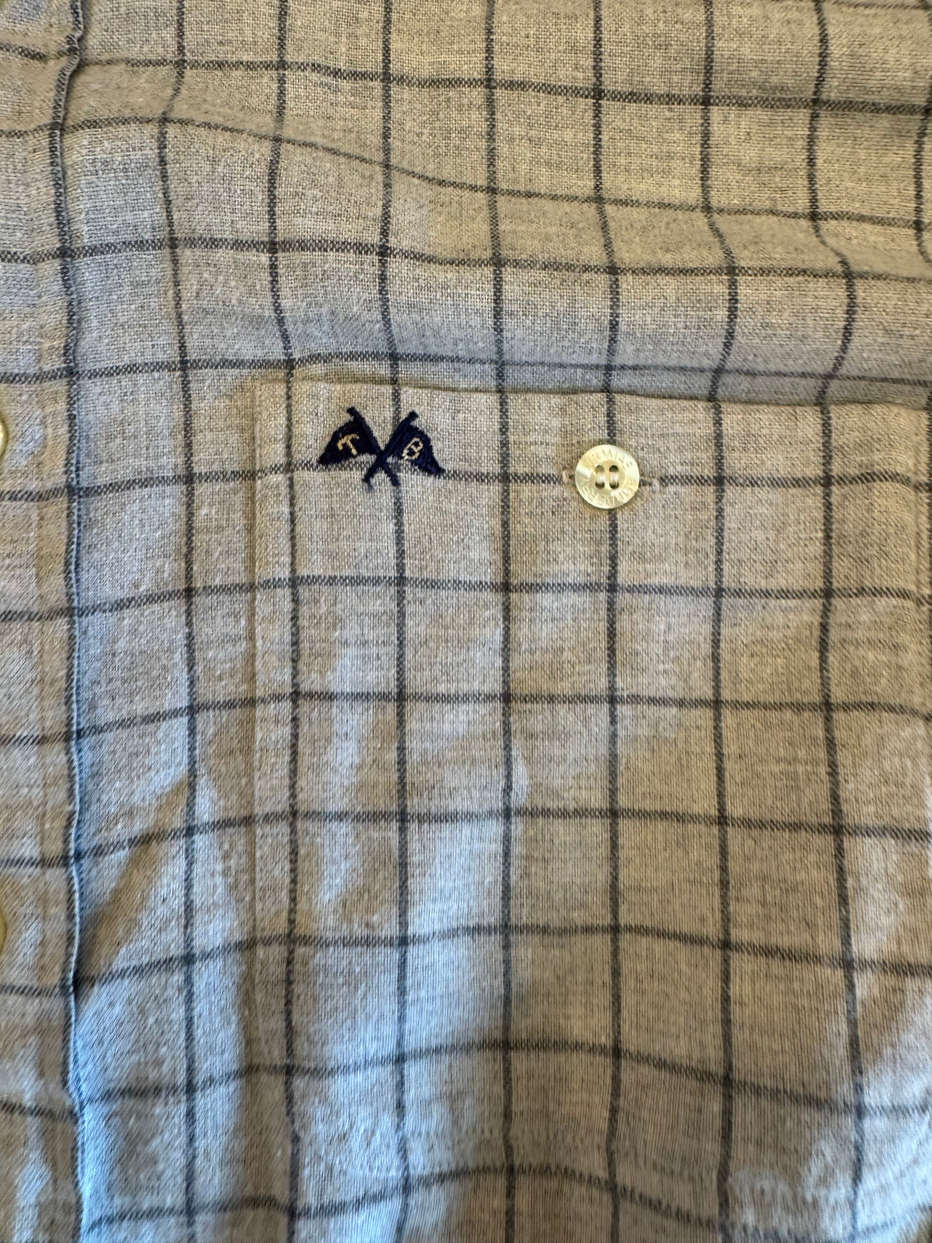 light gray gray burberry plaid button down, L
