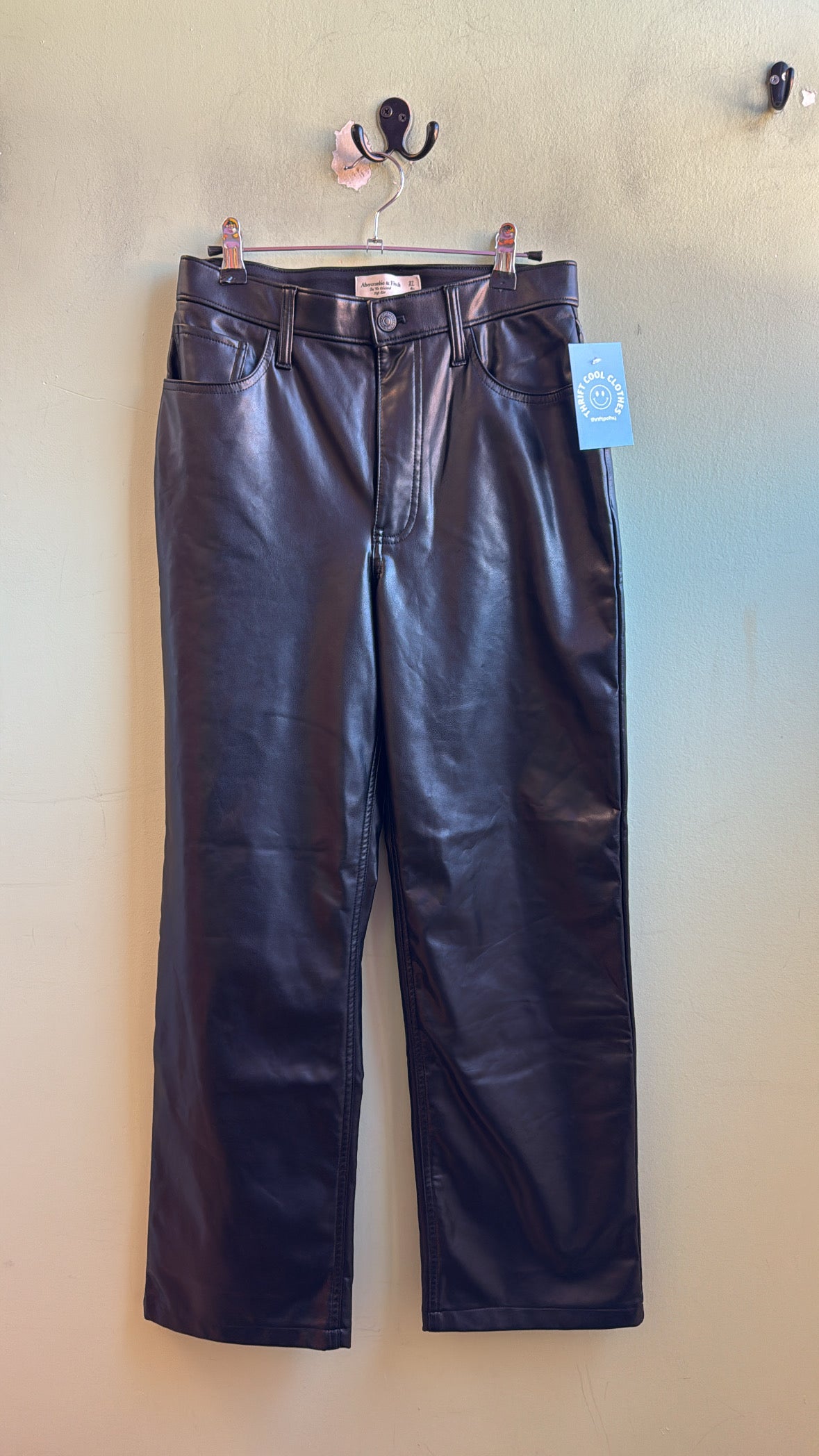 black abercrombie leather 90s relaxed hi rise pant, 4s
