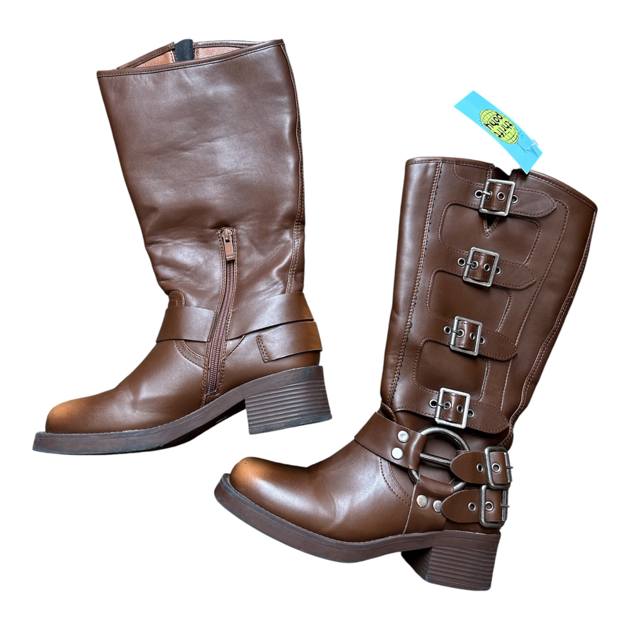brown  round toe boots w buckles, 6.5