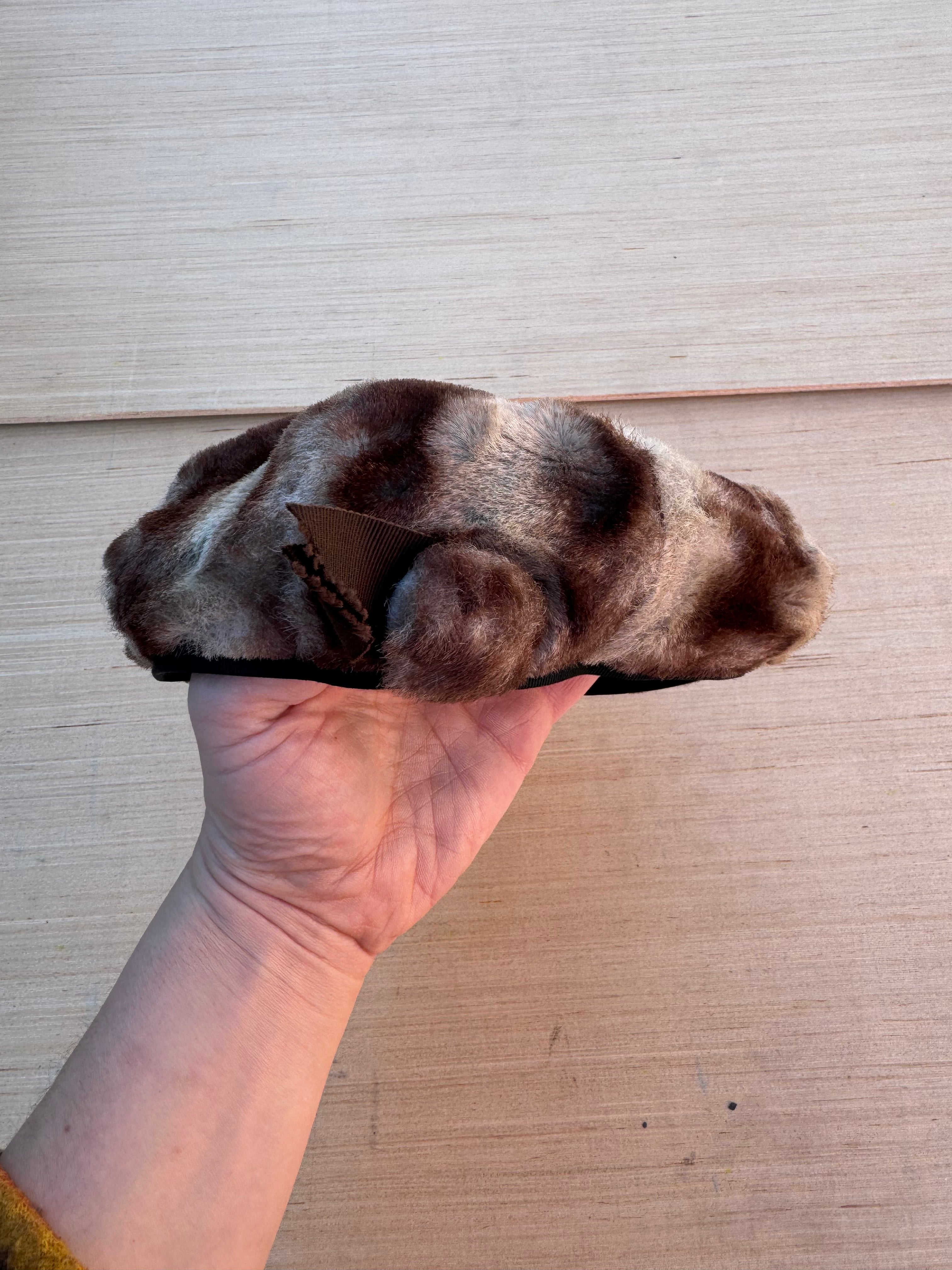 vtg faux fur hat