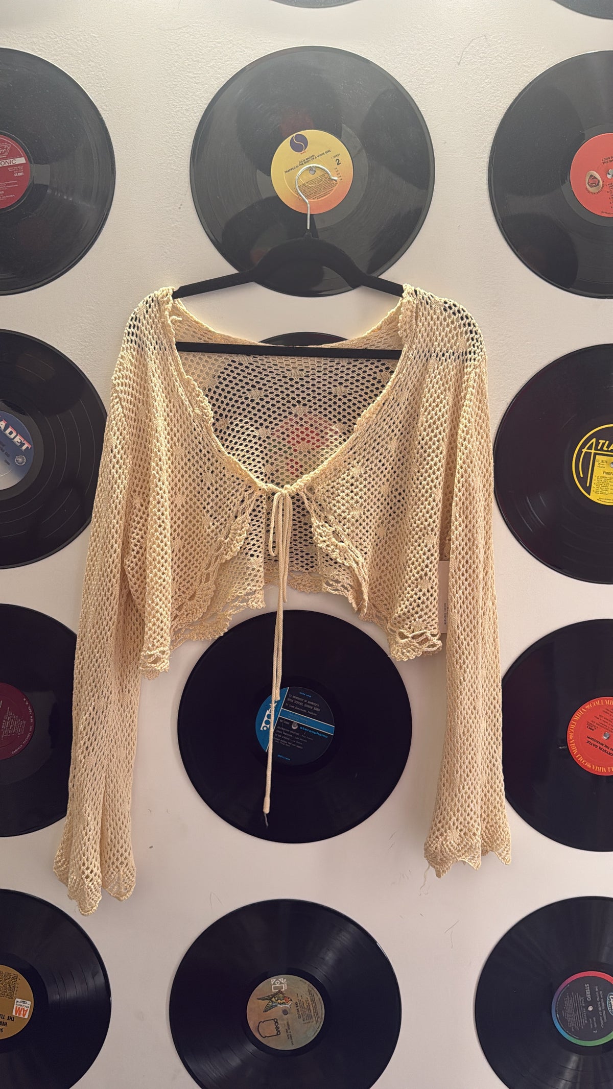beige cider crochet scallop shrug, 1x