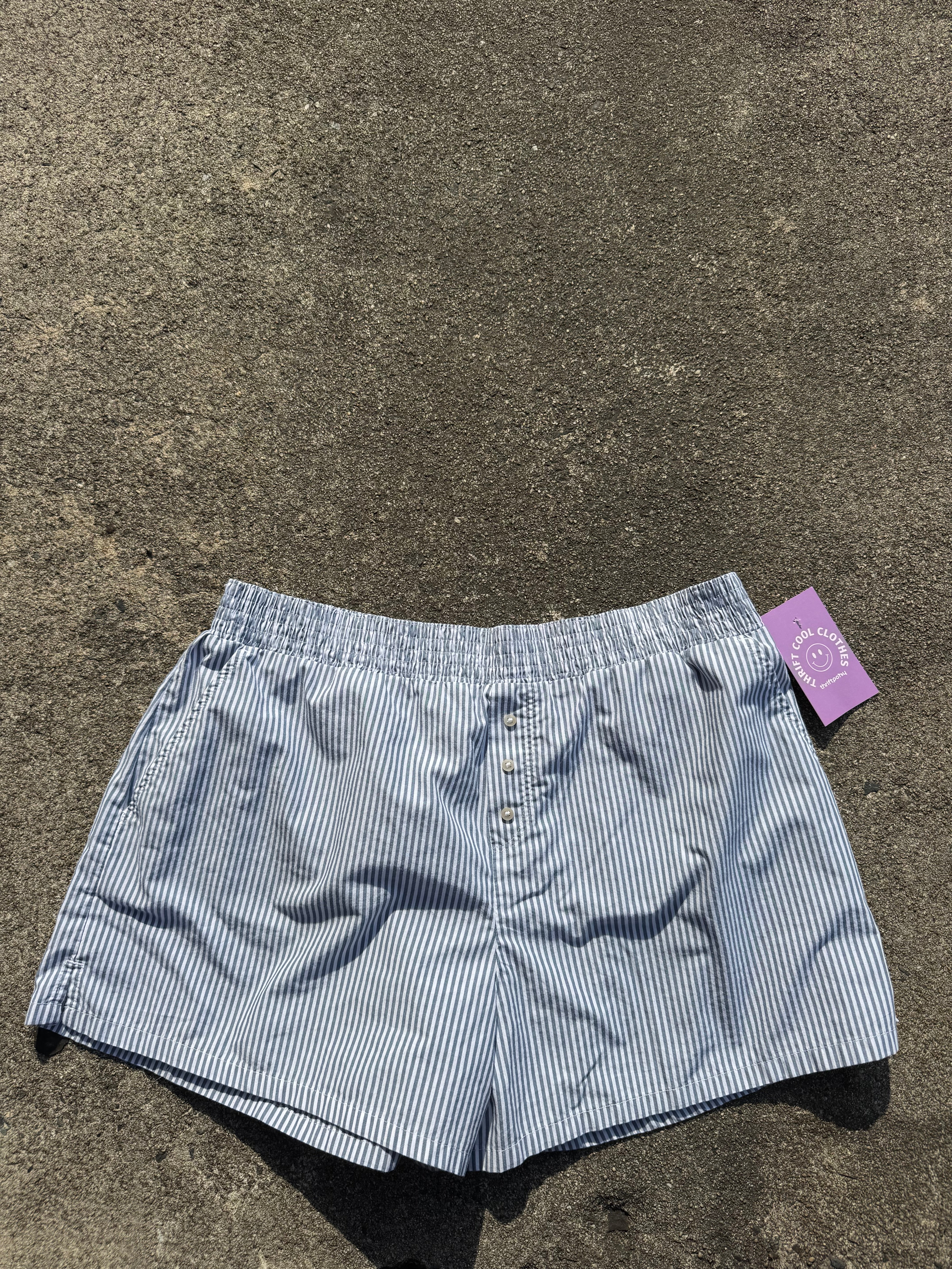 white blue abercrombie striped boxer shorts, L