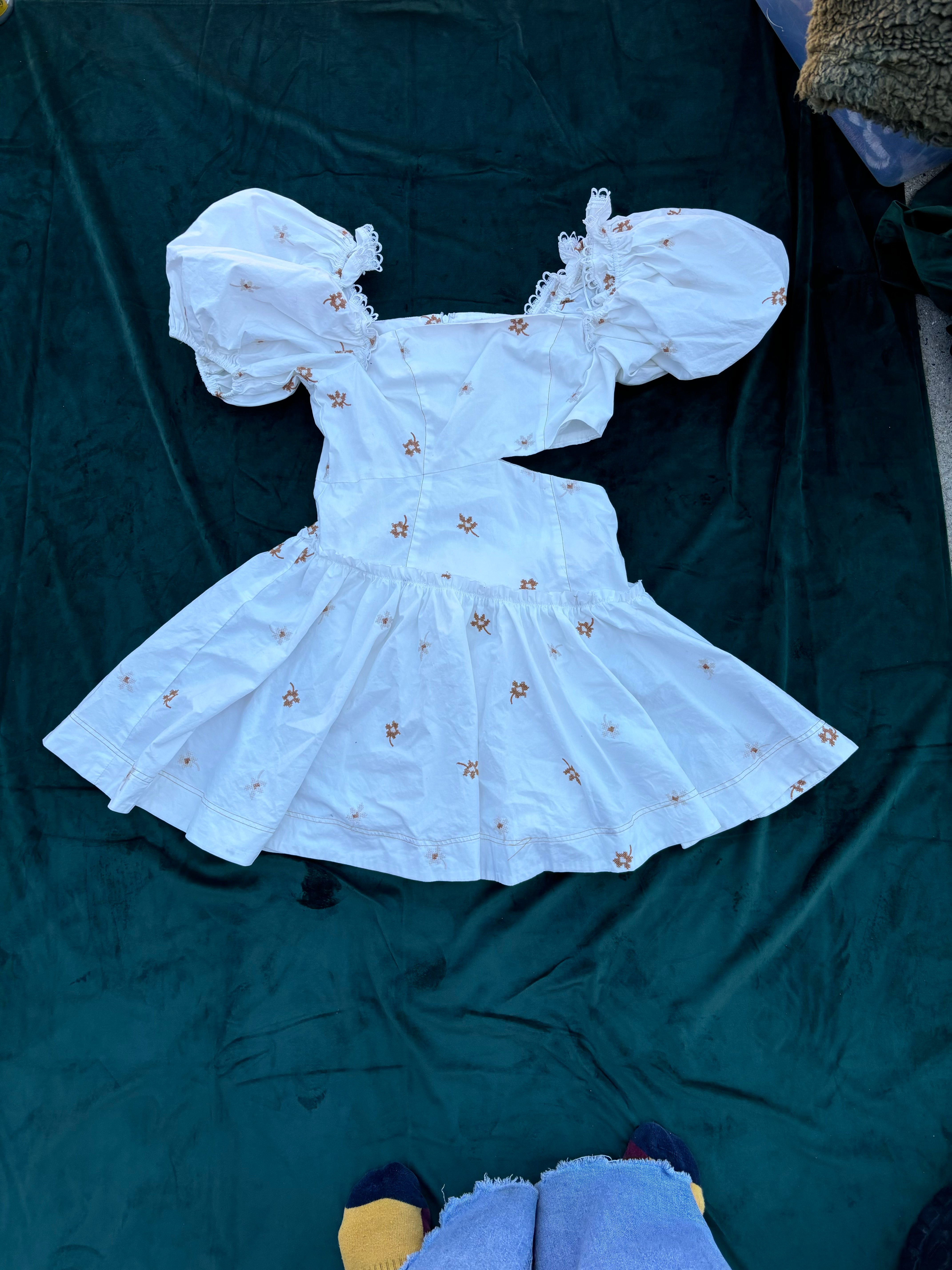 cream En saison NWT babydoll dress, L