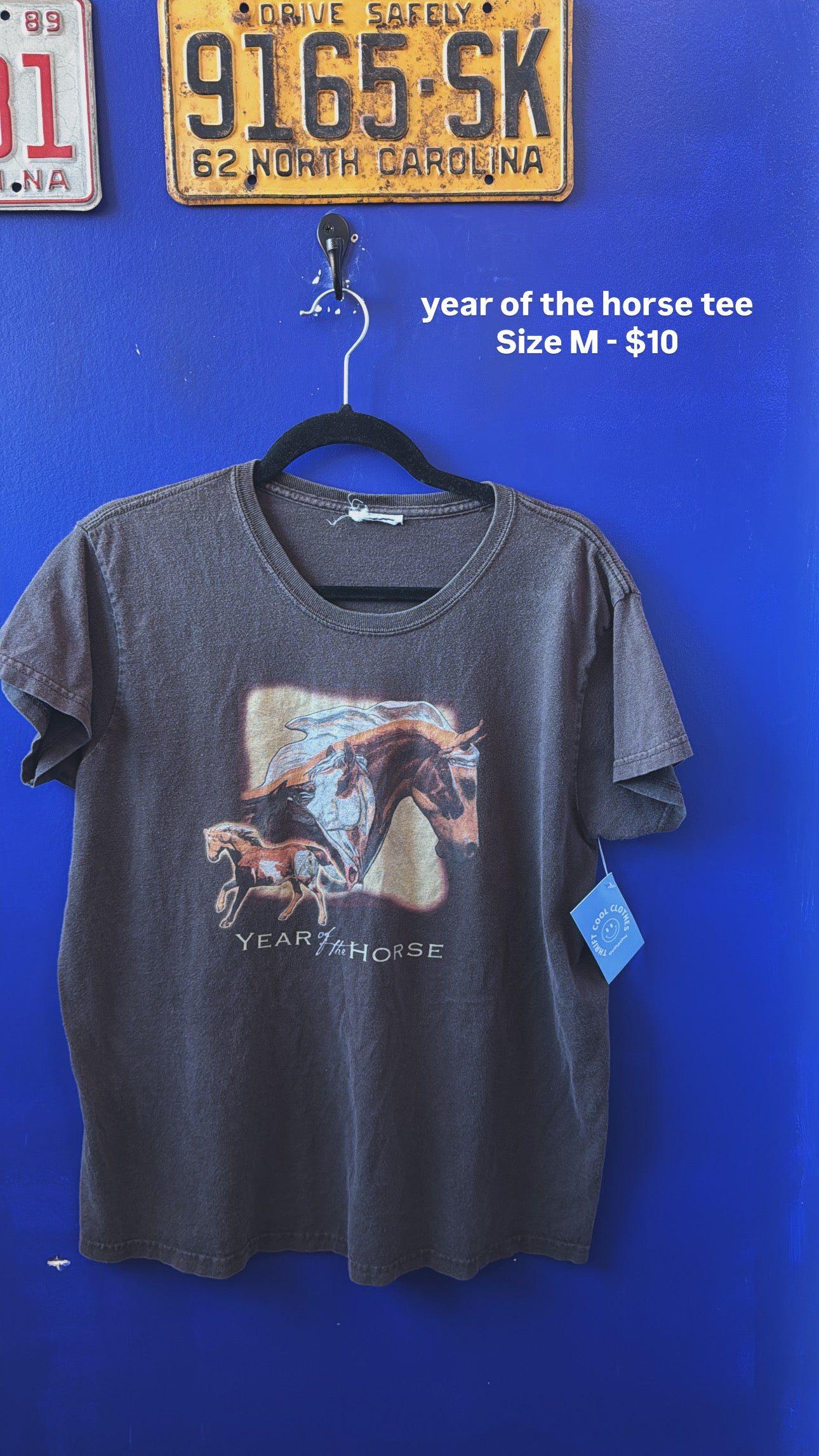 Brown year of the Horse tee, M