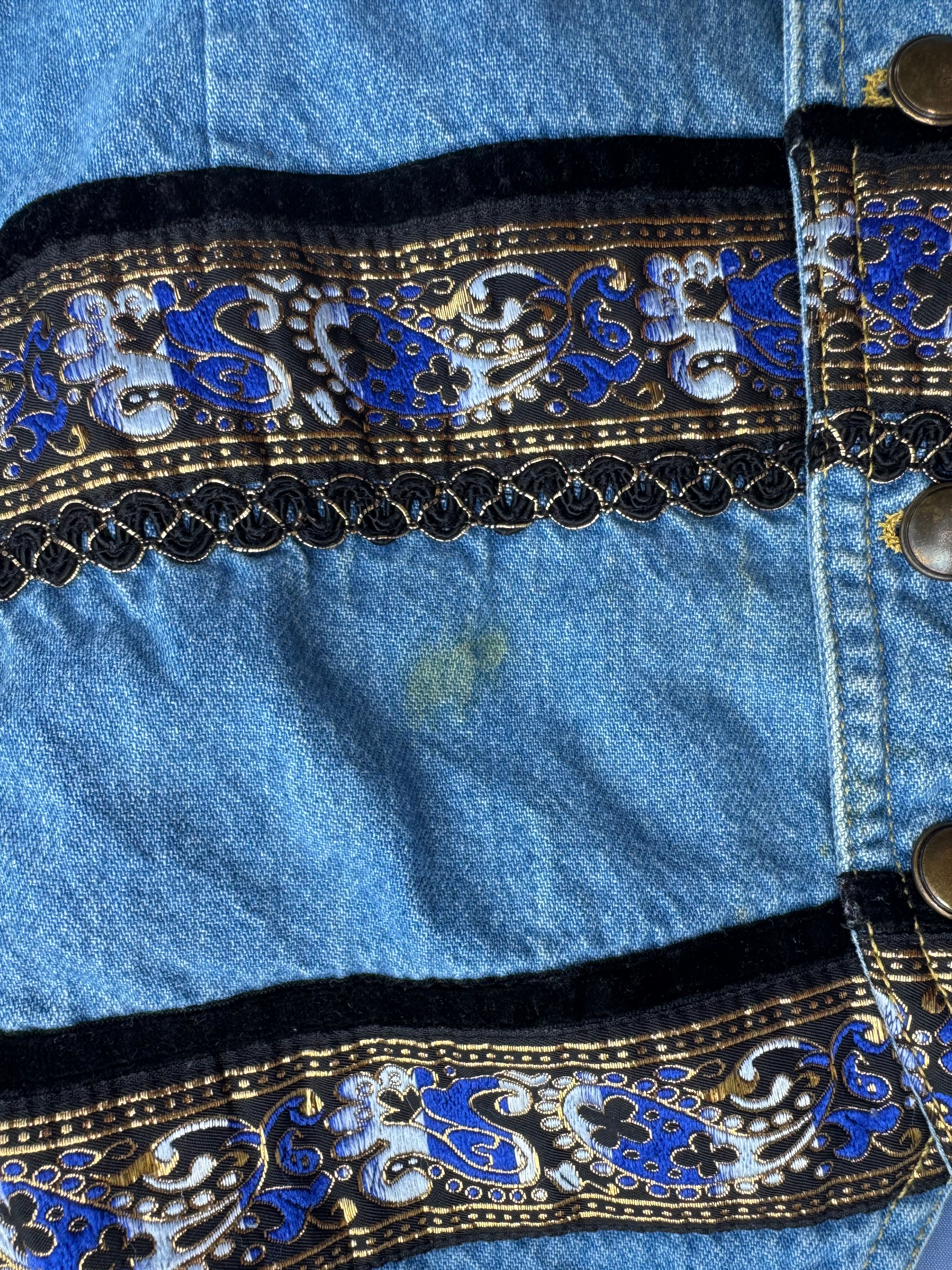 blue lizwear denim vest, m
