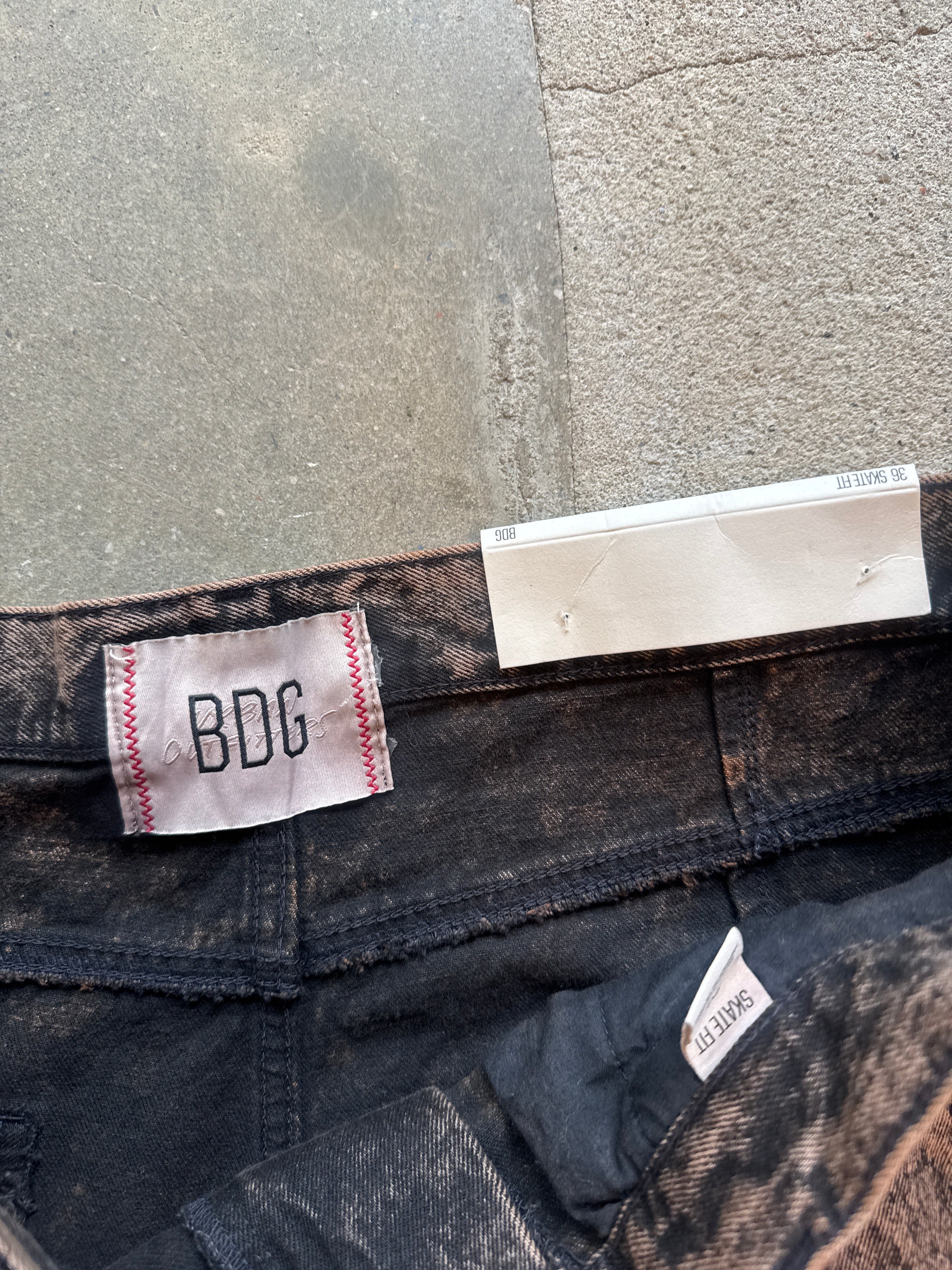 brown BDG acid wash NWT cargo pants, 36