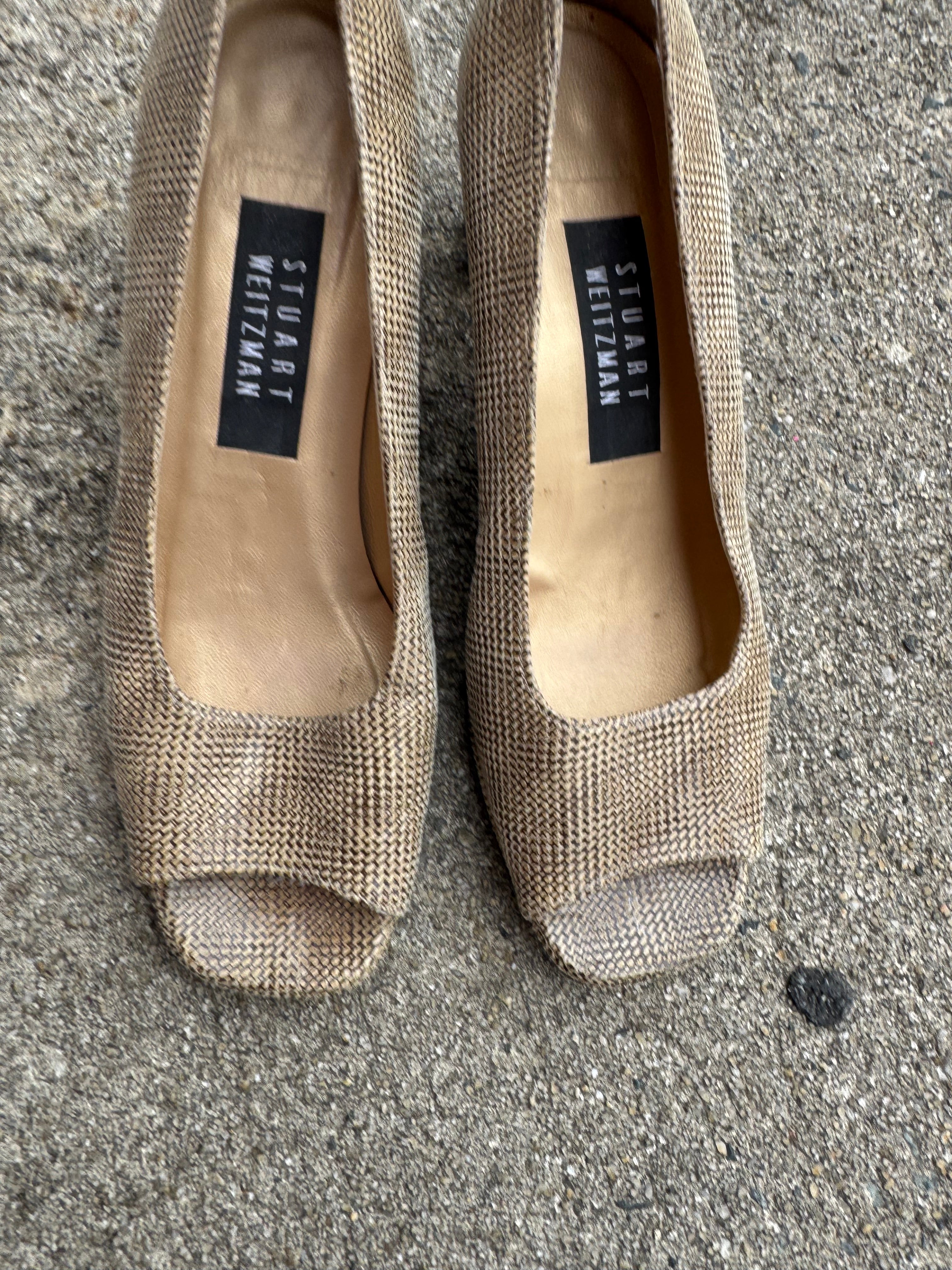 Brown tan Stuart wietzman Peep toe pumps, 7