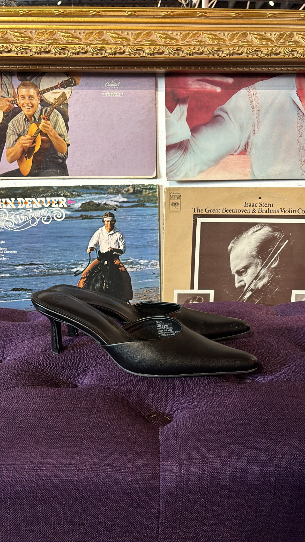 black JF pointed mules, 6.5