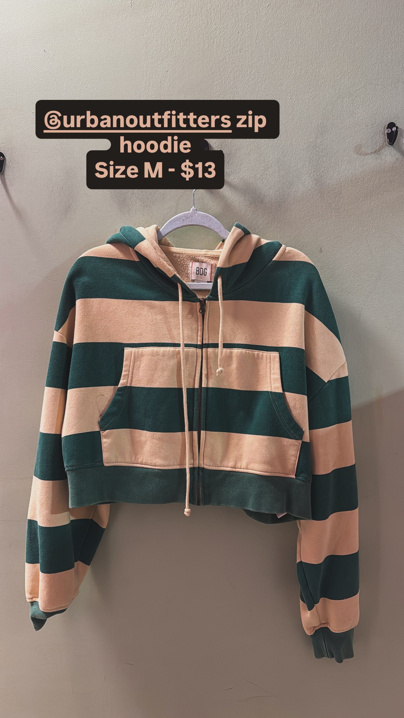 green cream BDG zip hoodie, m