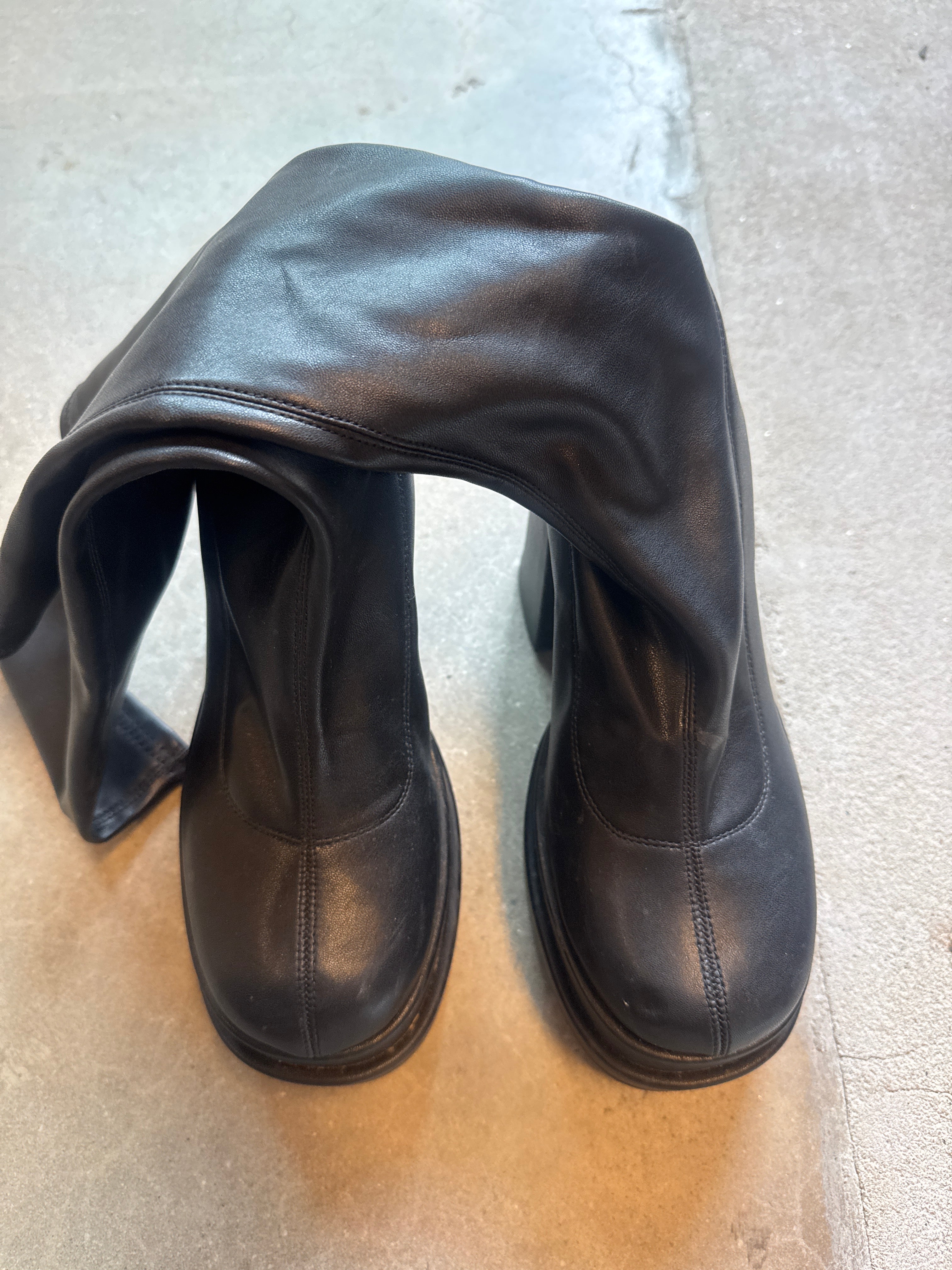 black steve madden platform boots, 7.5