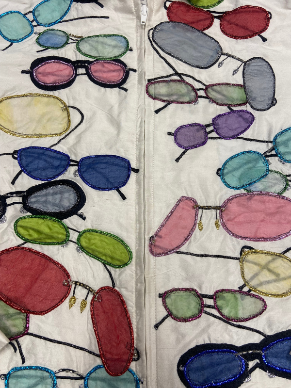 white multi blutique vtg sunnies zip up, m