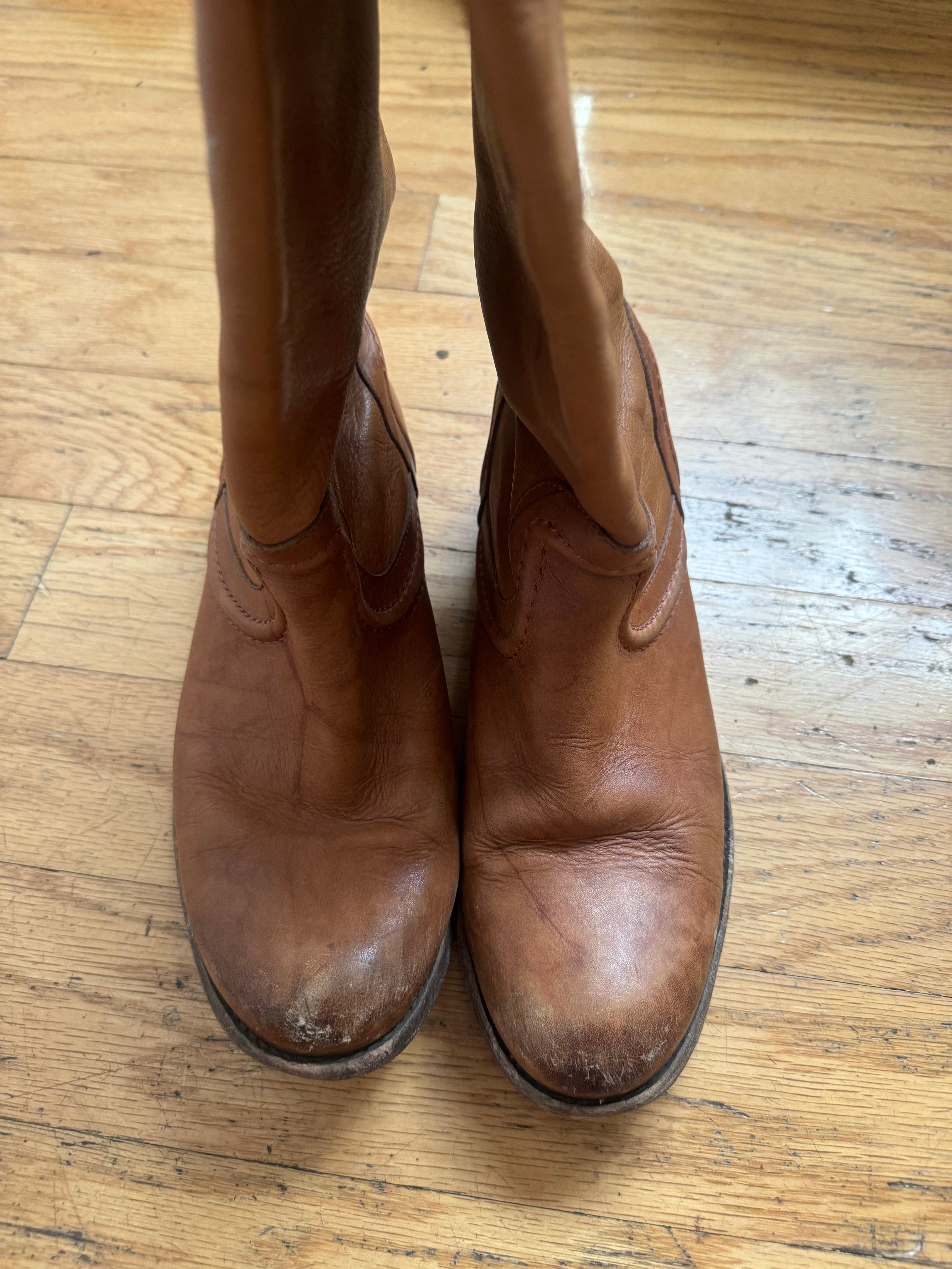 Light brown Frye Melissa riding boots, 7.5