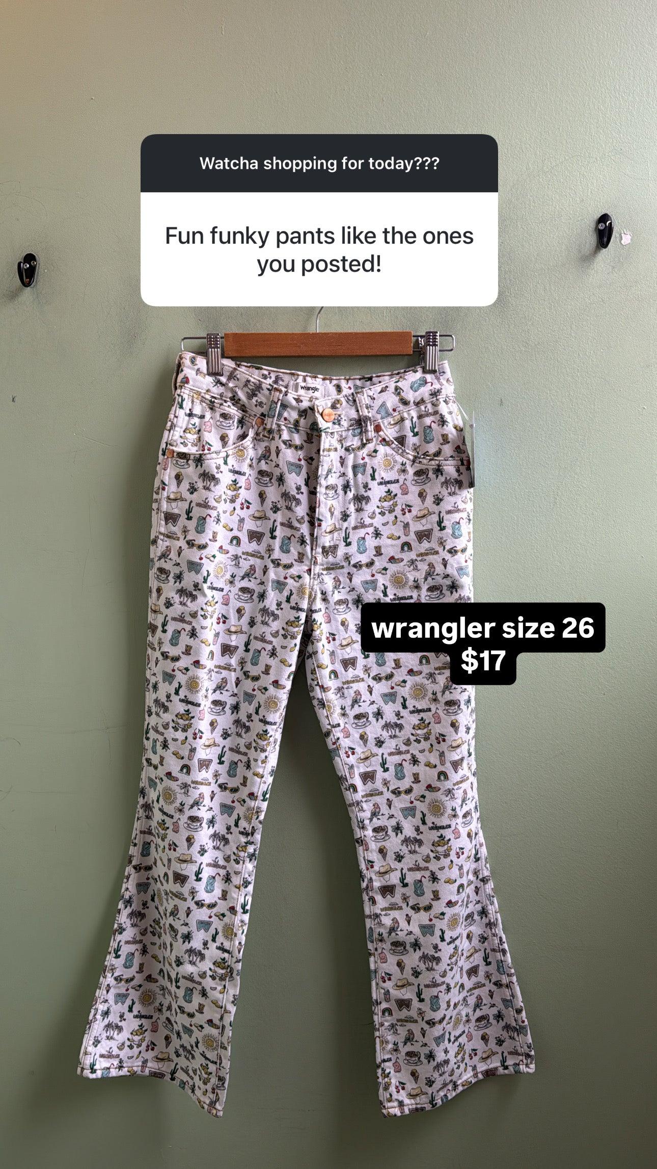 White Wrangler High rise kick flare jeans, 26