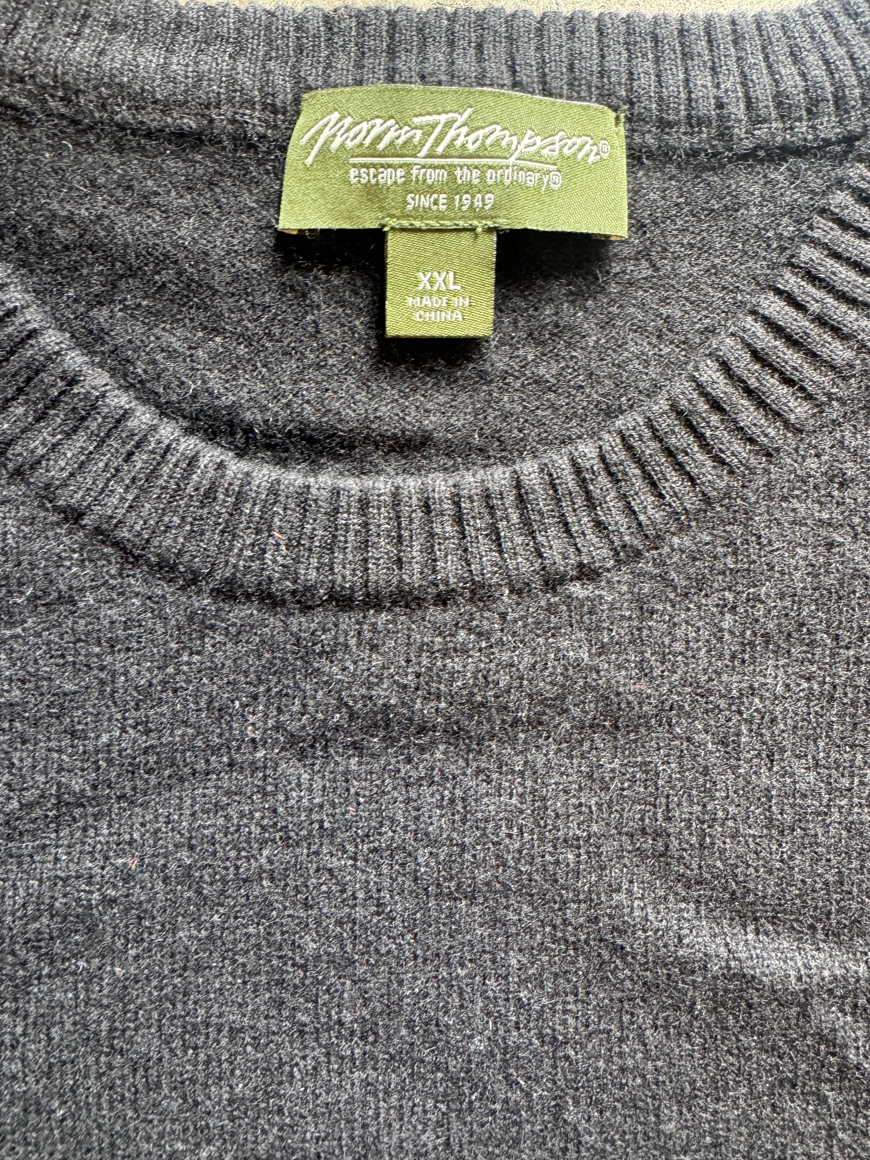 Black Norm thompson 100% cashmere sweatee, Xxl