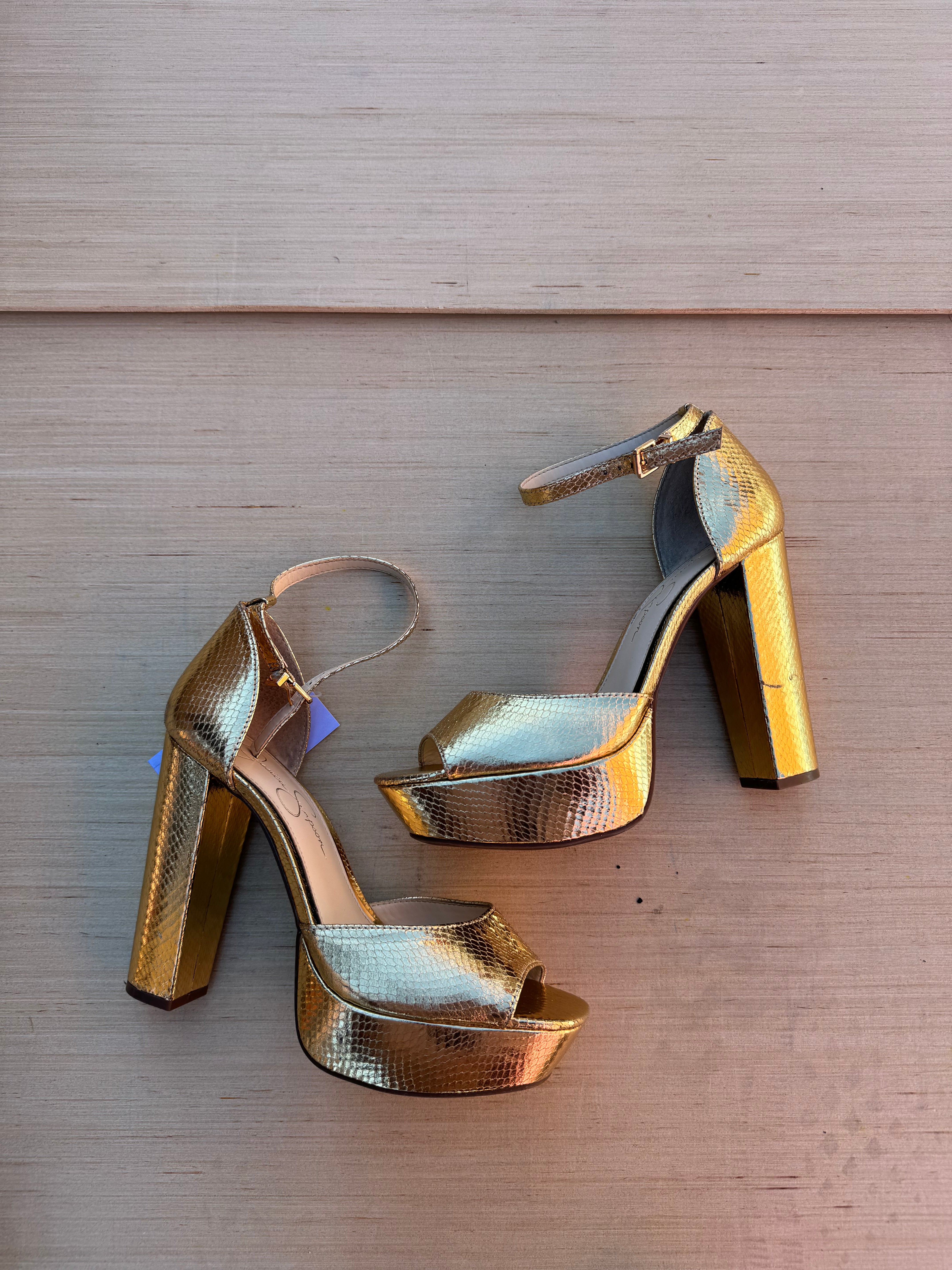 gold jessica simpson platform heels, 9