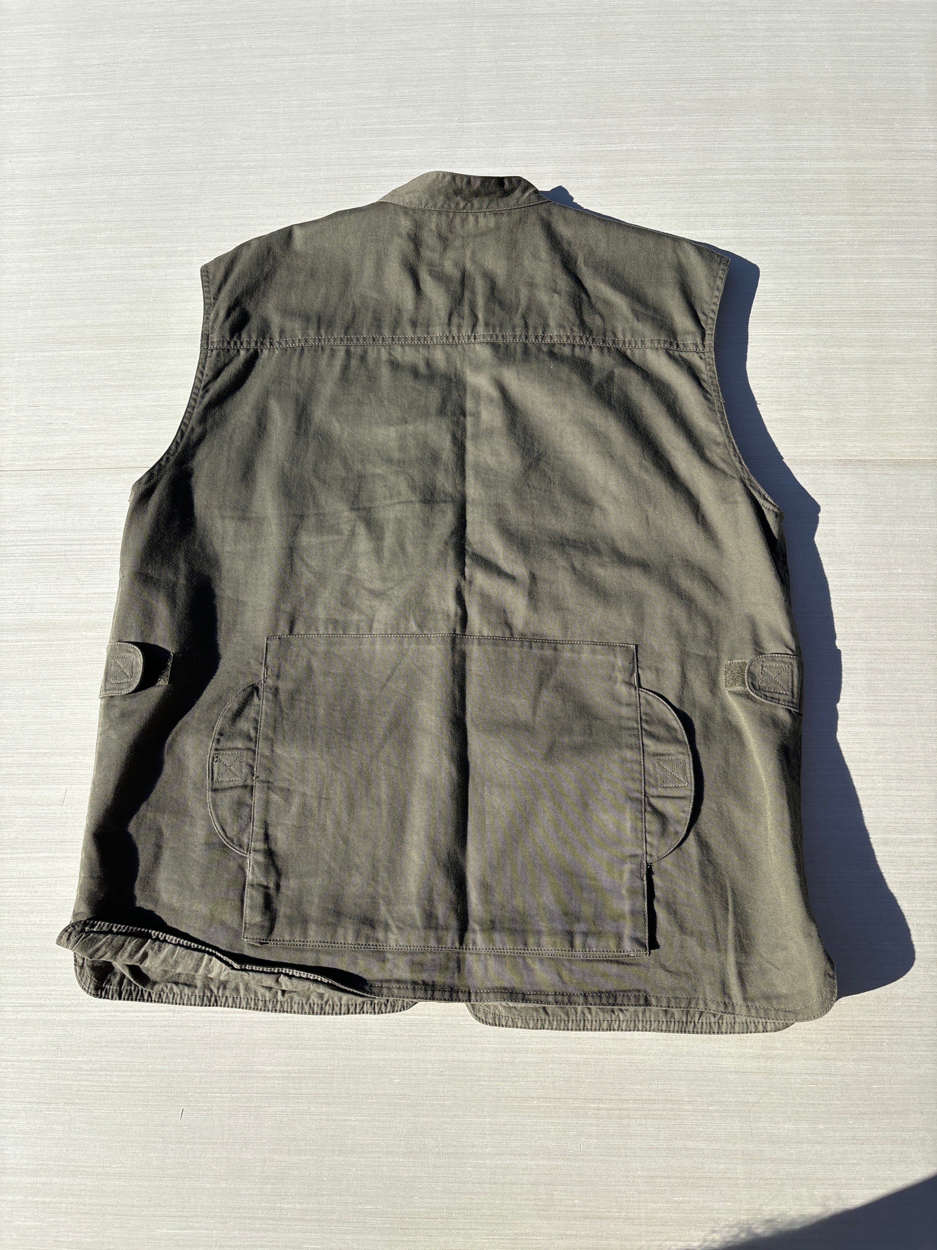 green slogger wear fisher vest, L