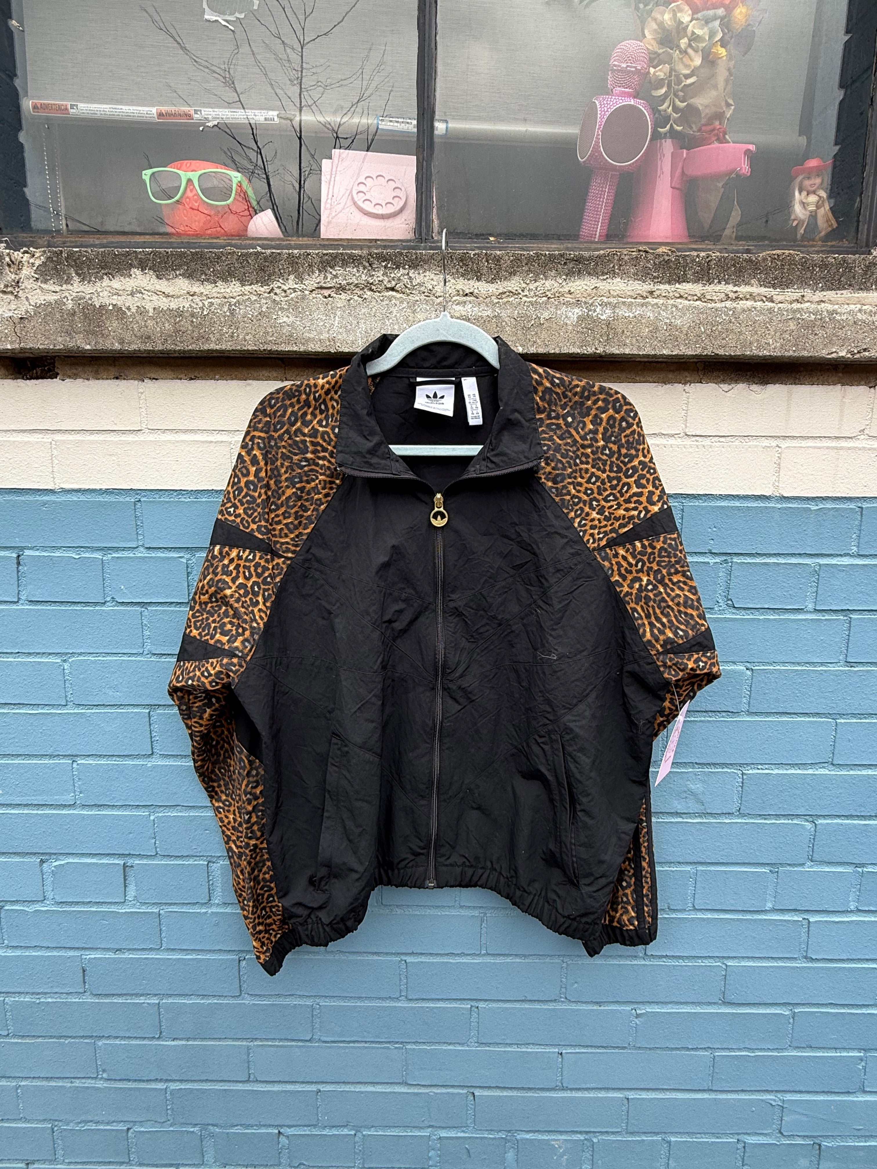 black brown adidas cheetah sleeve windbreaker, XS