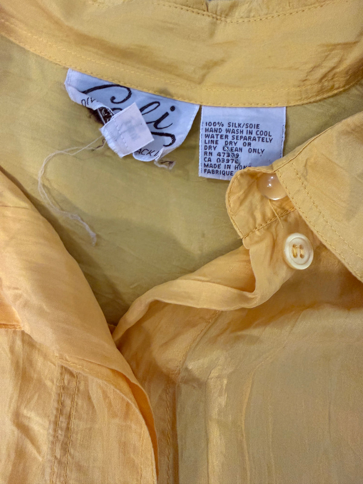 Yellow Cali vtg 100% Silk button up, 16