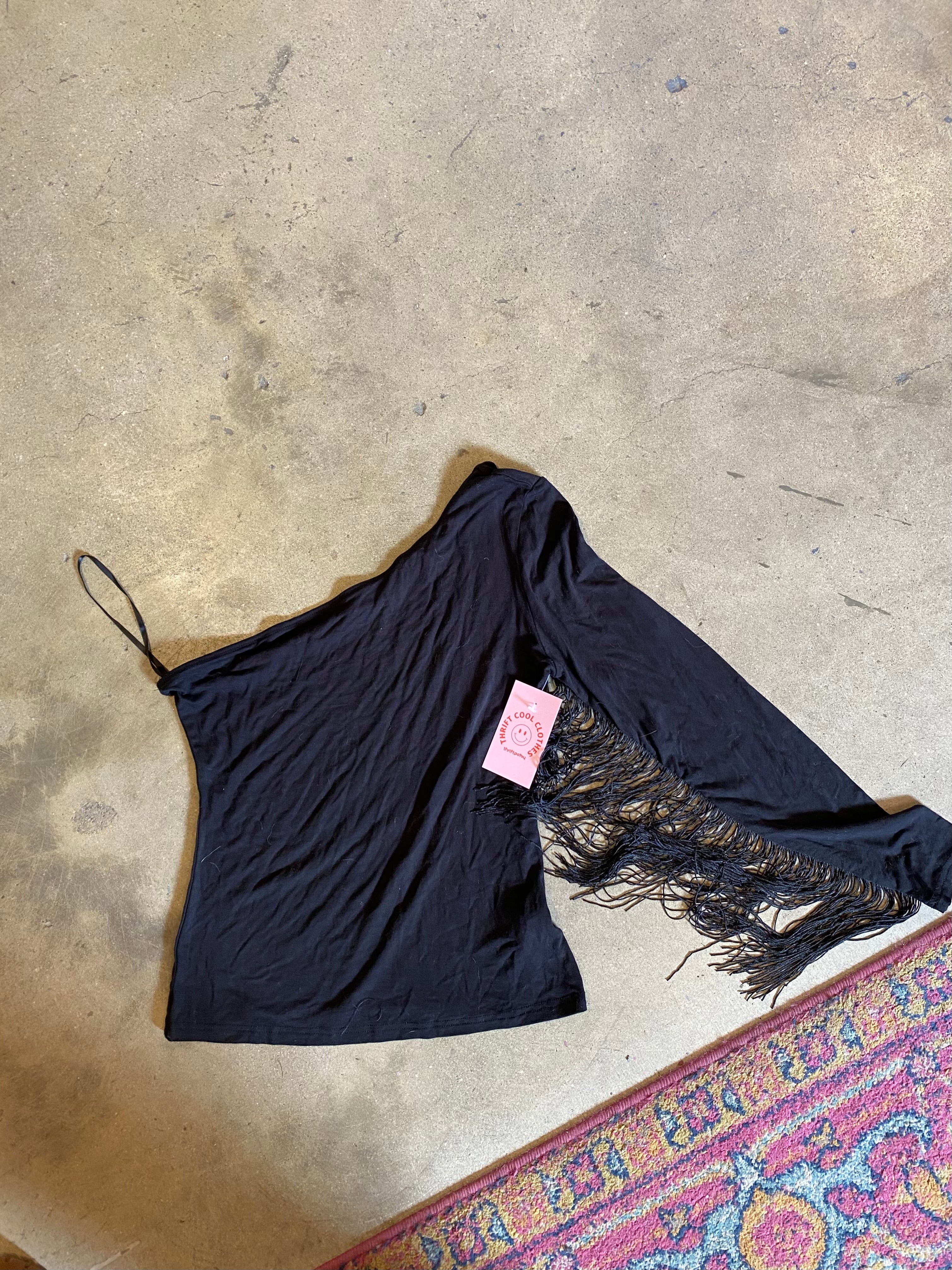 black  one sleeve fringe top, S