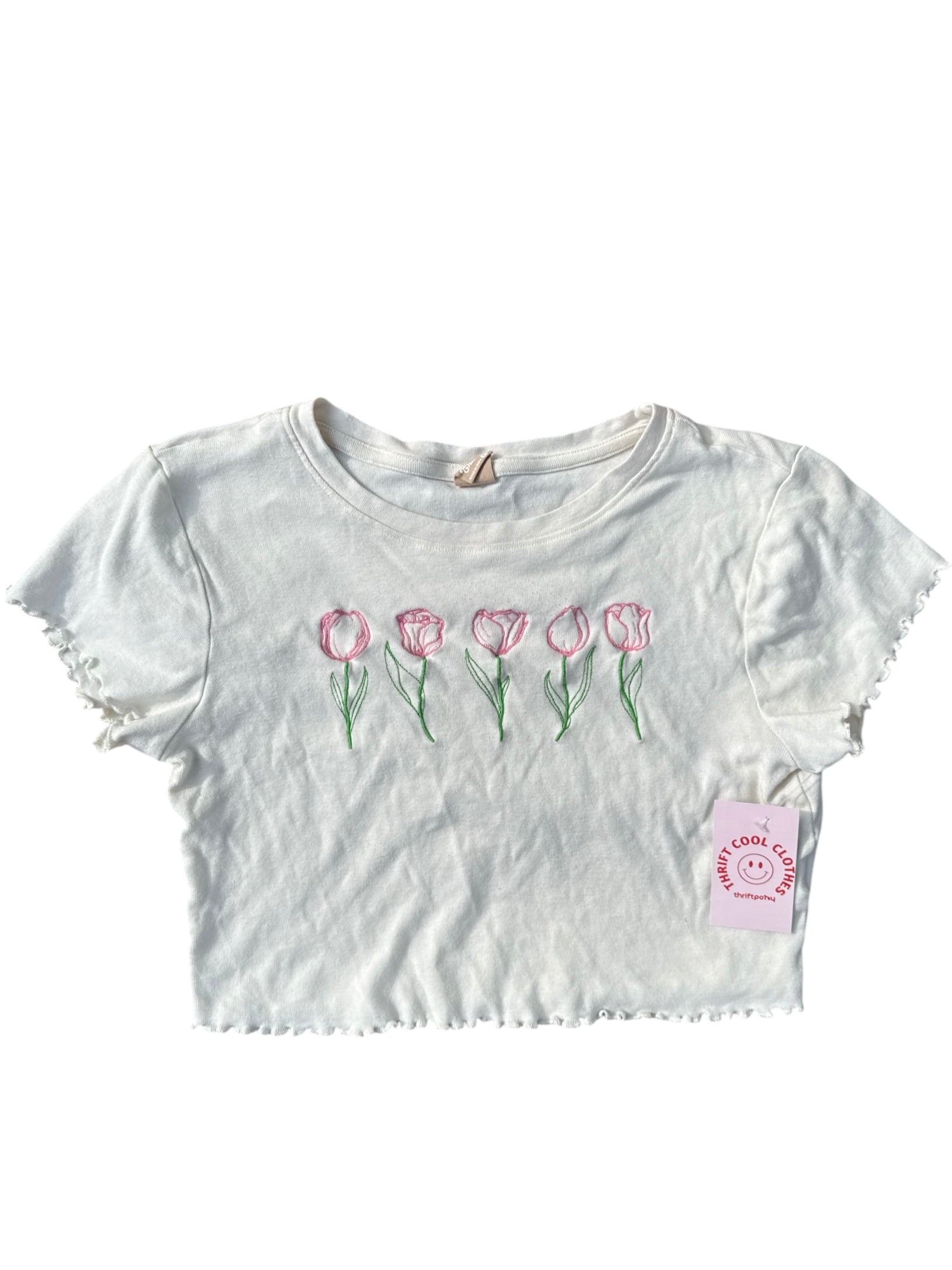 white messy bun just chillin embroider tulip tee, L