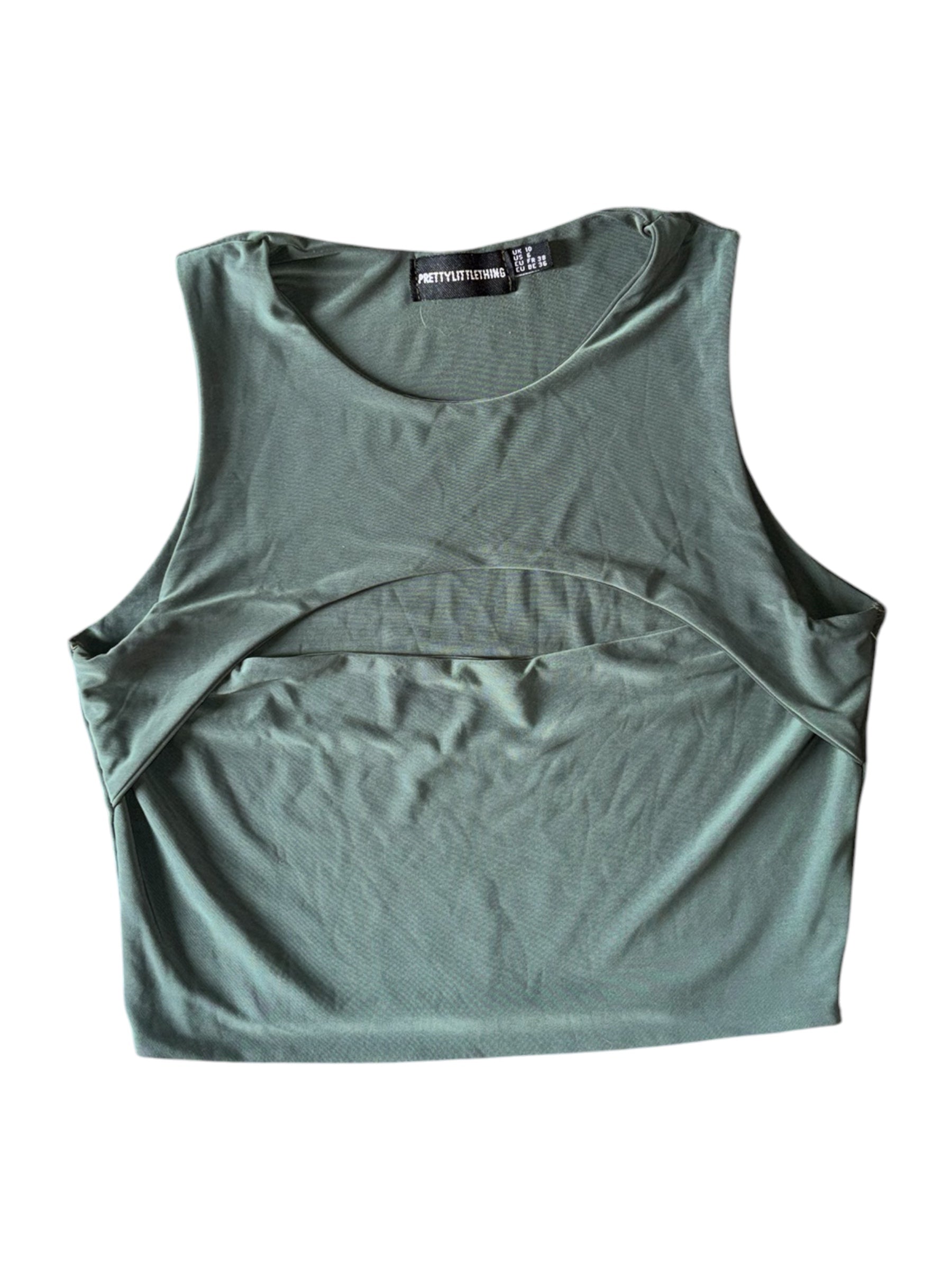 green prettylittlething crop top w/ cutout, small