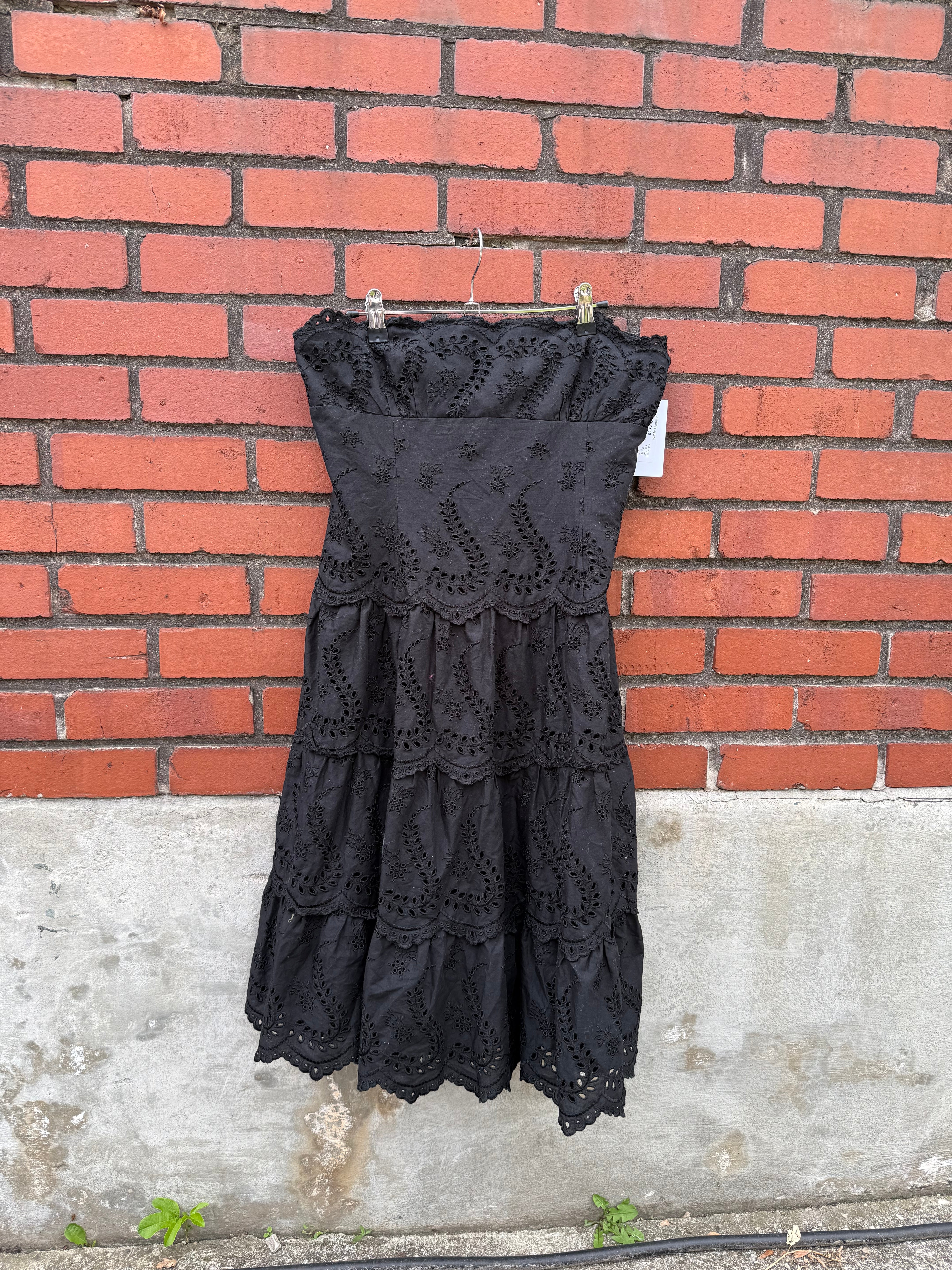 black Bcbgmaxazria eyelet strapless midi dress, 12