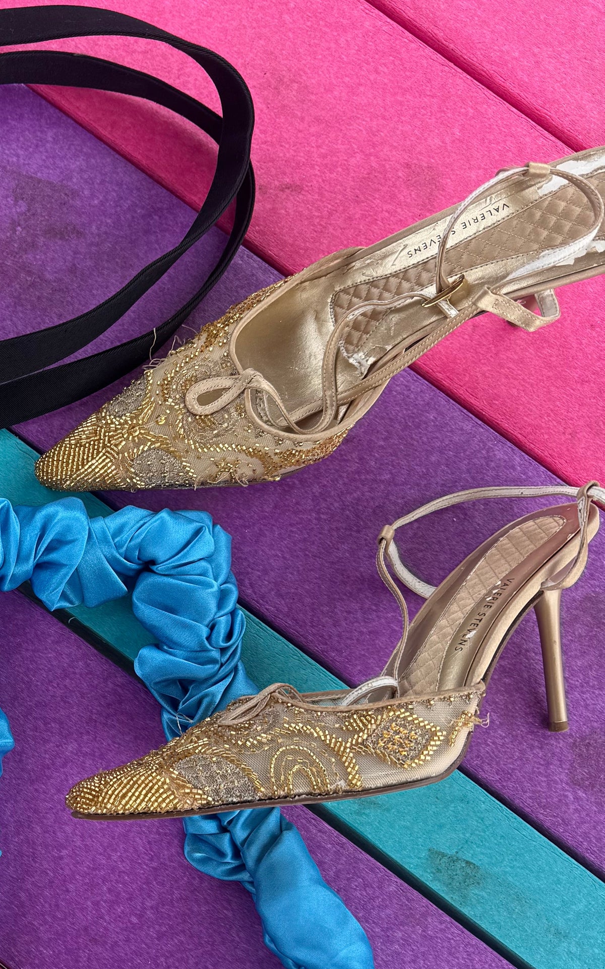Gold Valerie stevens Vtg beaded kitten heels, 8