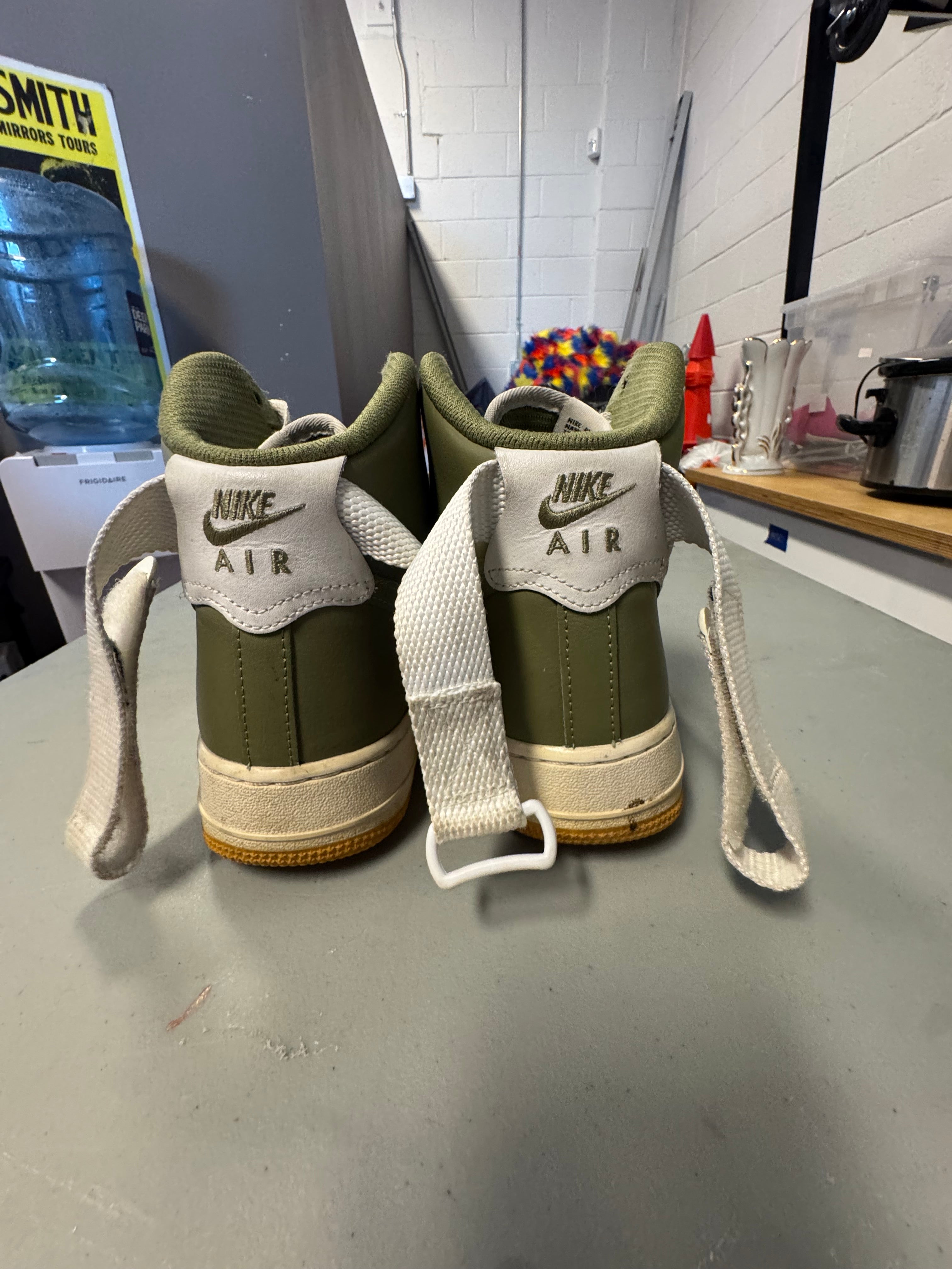 green nike high top sneakers, 8