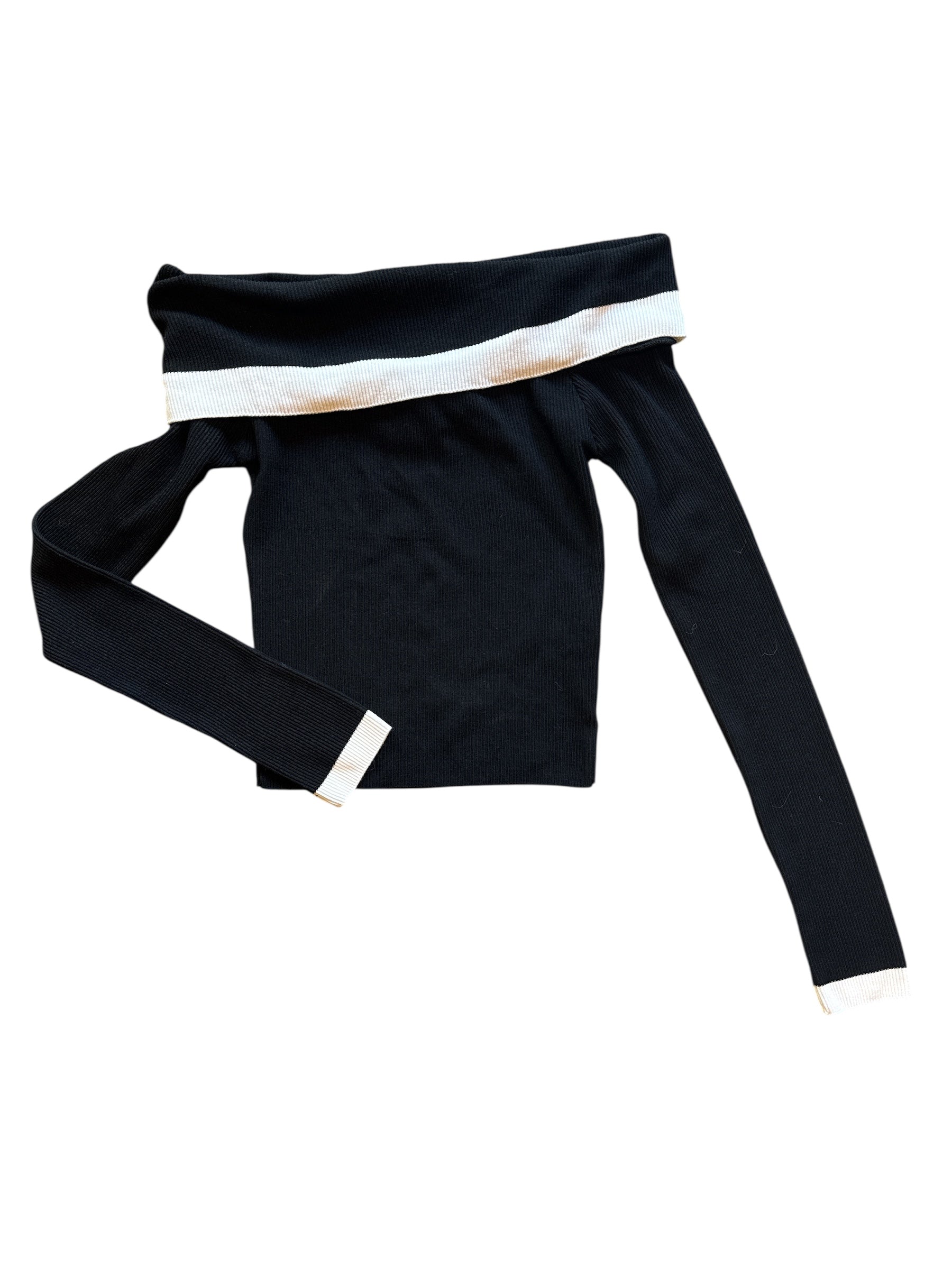 Black Divided Off shoulder ls w white trim, Xxs