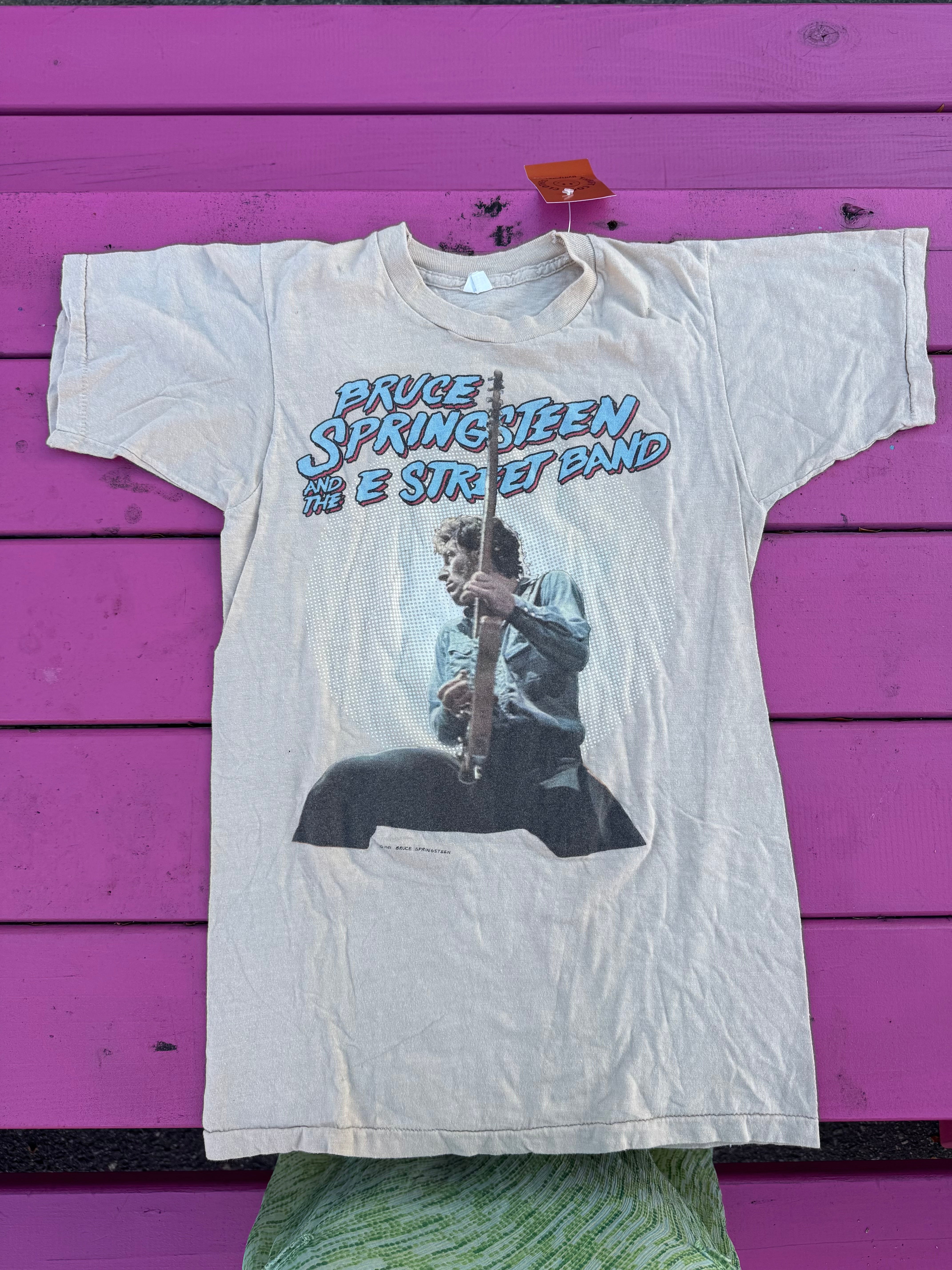 tan  1981 bruce springsteen meadowlands tee, m