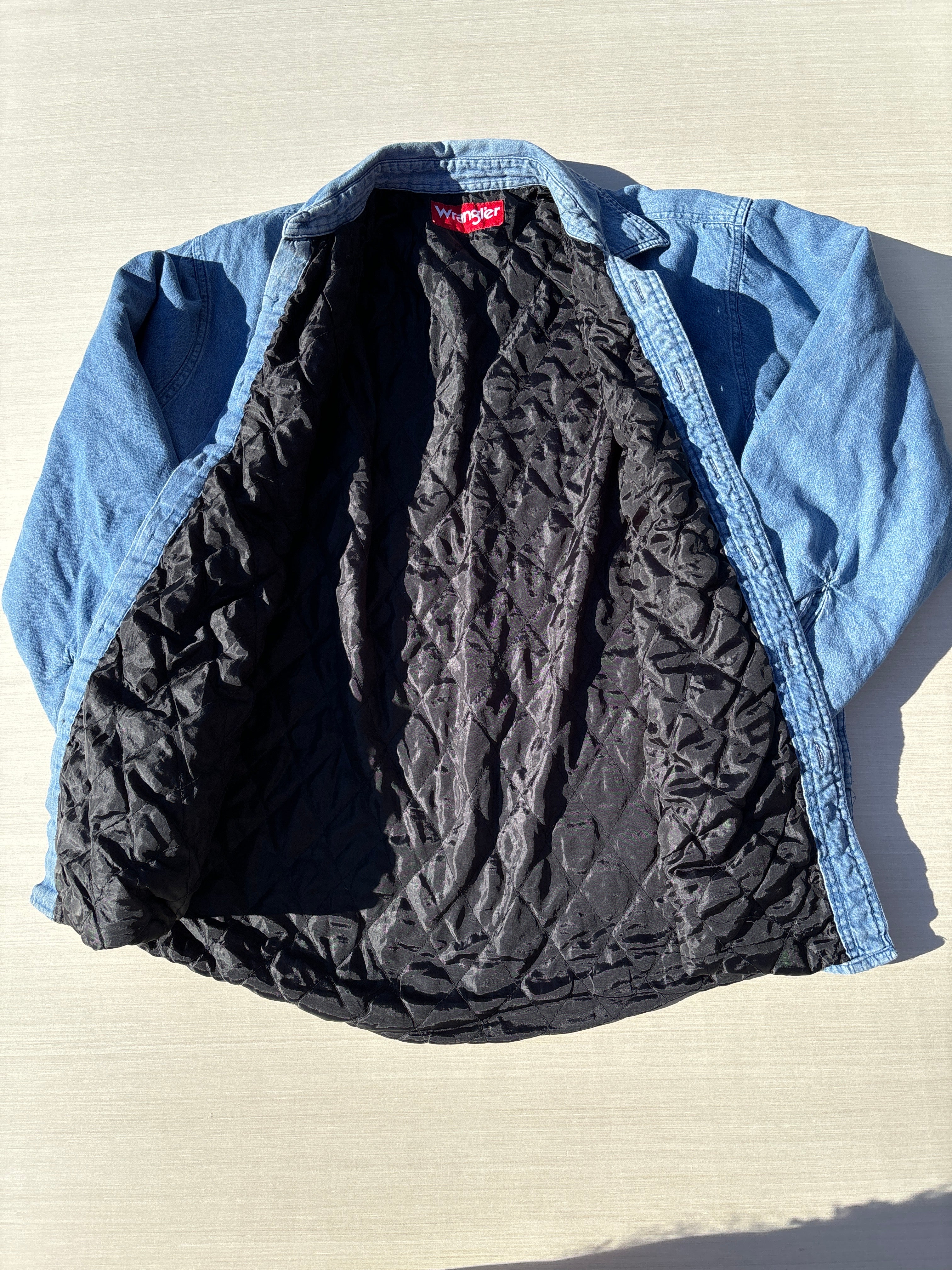 blue wrangler denim jacket, L