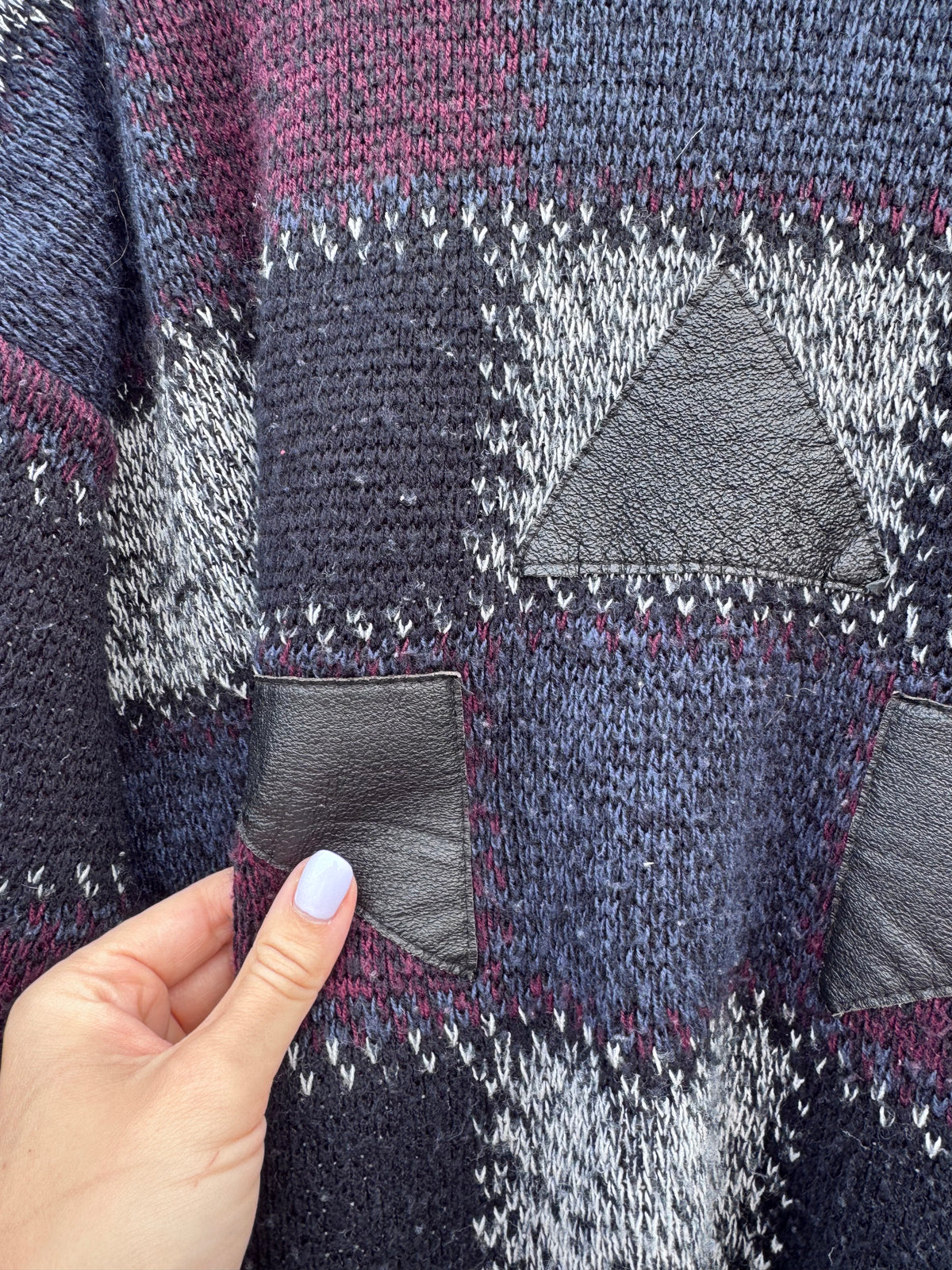 Blue red g reen Impact Vtg leather patch sweater, L