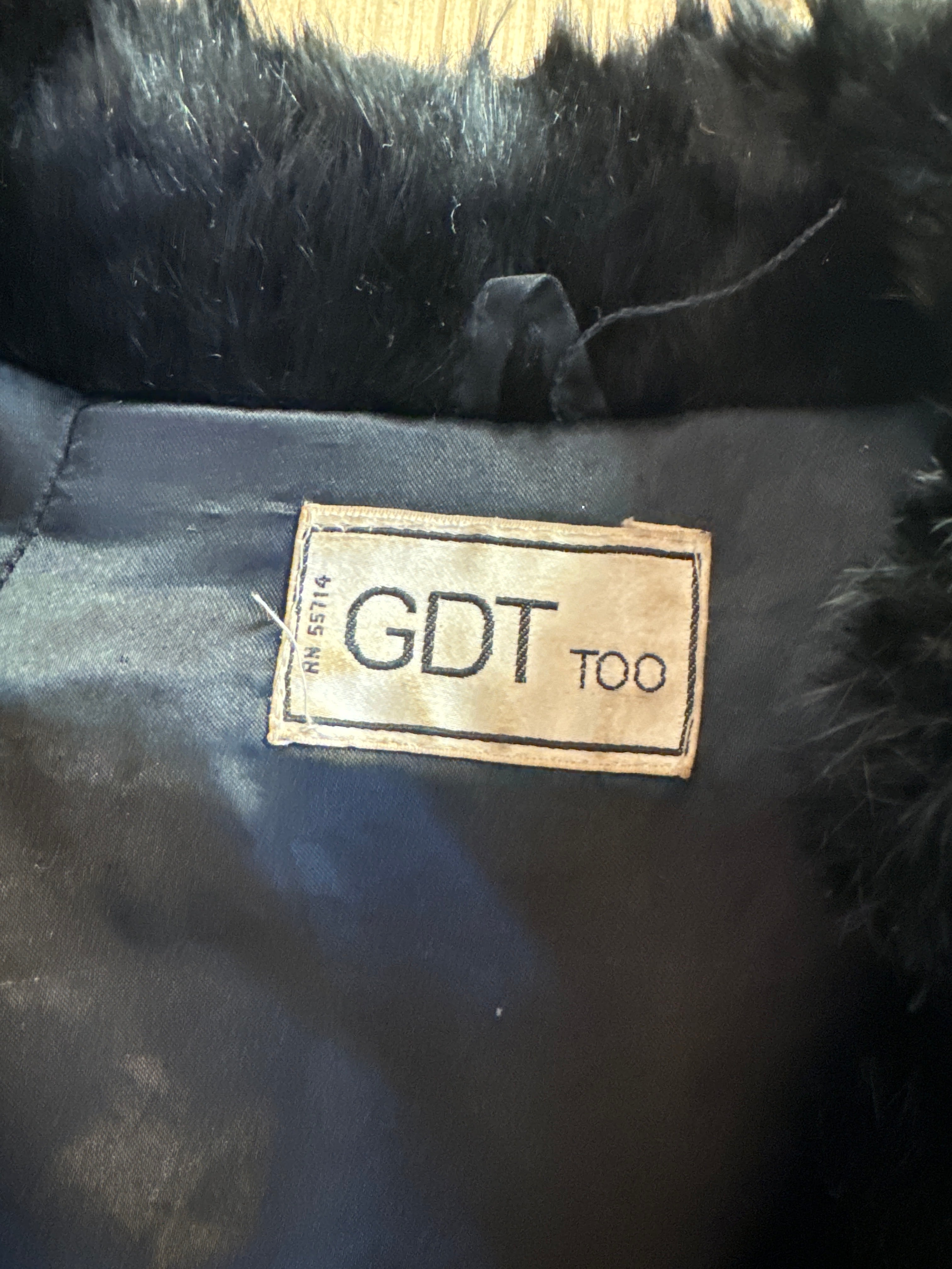 black gdt vintage genuine fur jacket, m