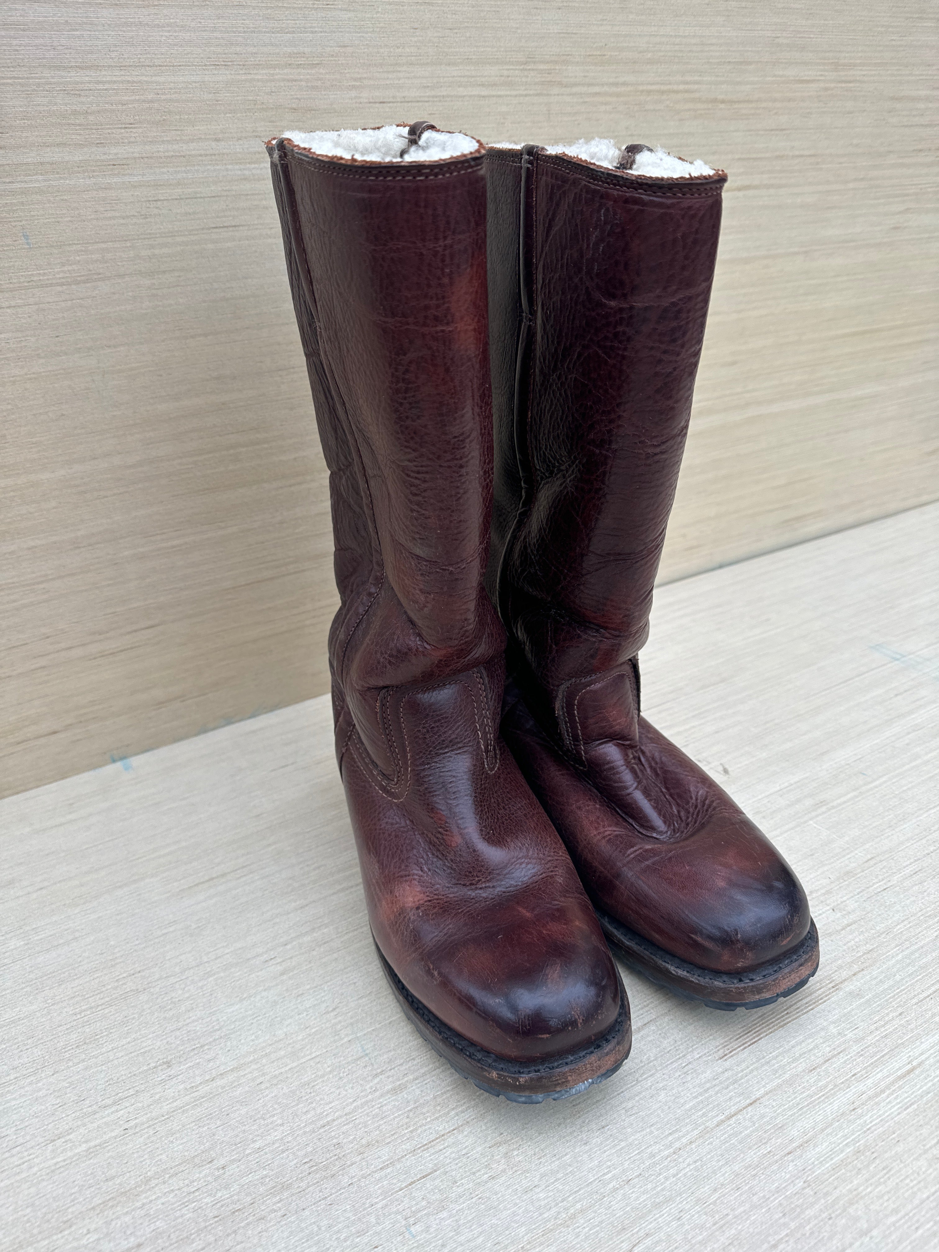 Brown FRYE vintage sherpa lines campus boots, 9.5 womens