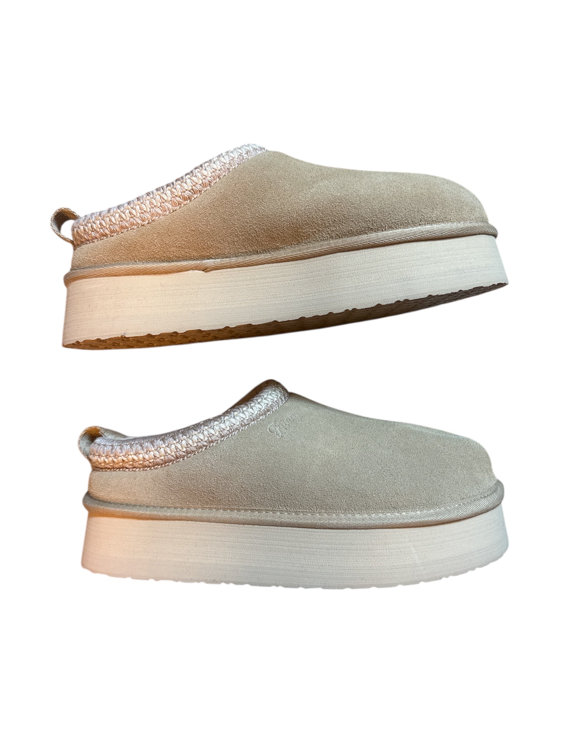 tan fitory fuggs, 9