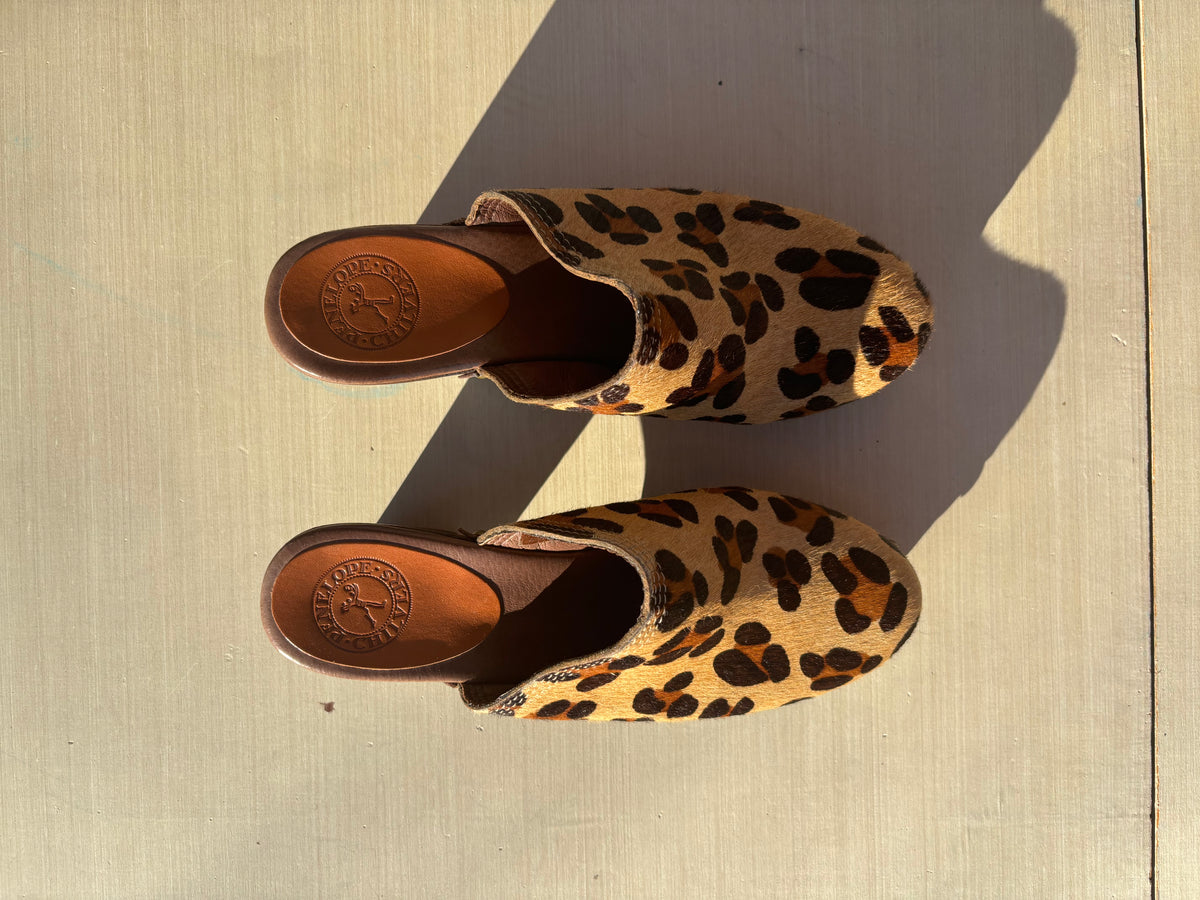 tan penelope chilvers cheetah print clog, 40