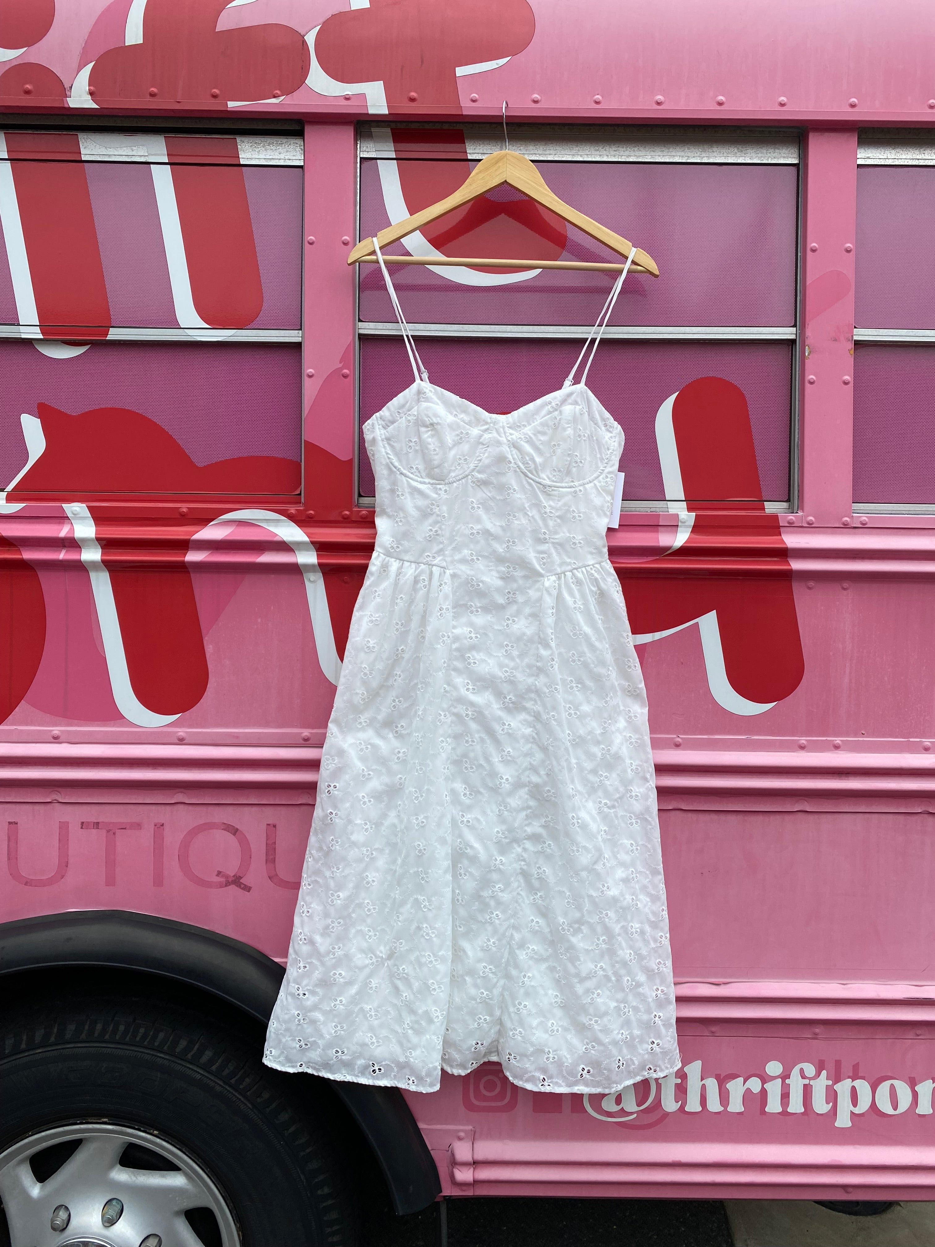 white jessica simpson eyelet bustier maxi dress, xl