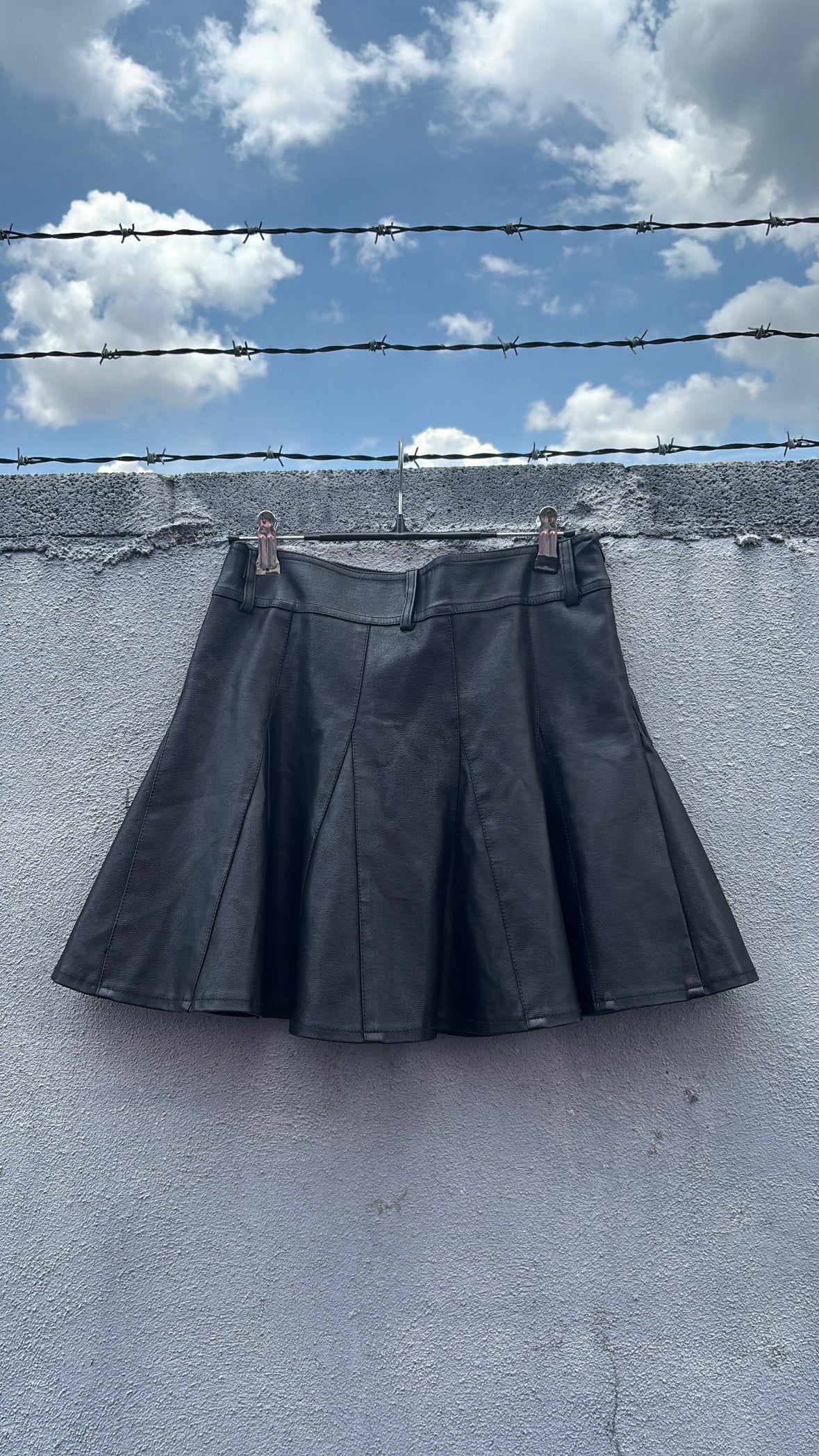black chou yatou pleather pleated mini skort, s