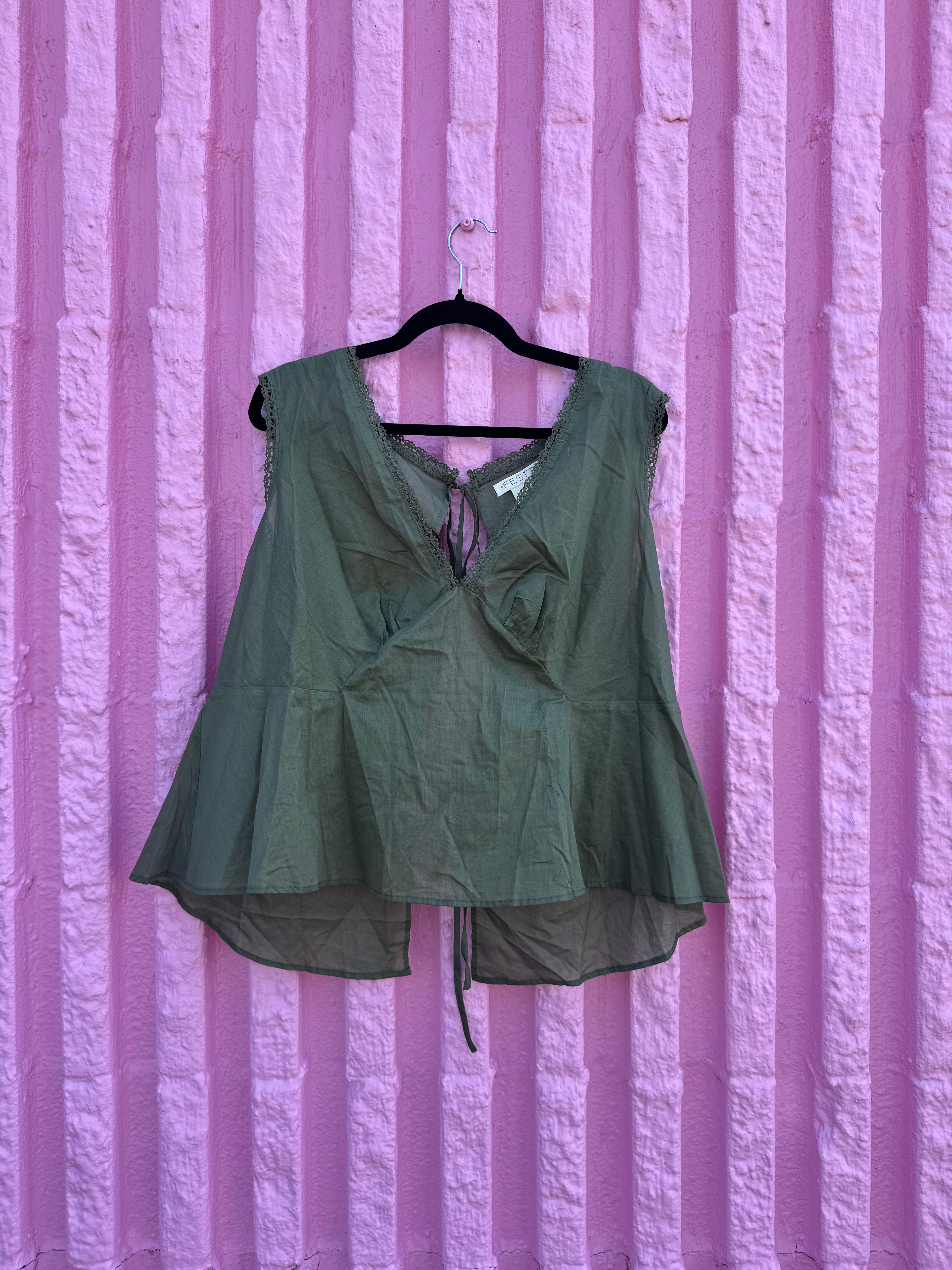 green festi lacey trim top, 0X (fits like L)