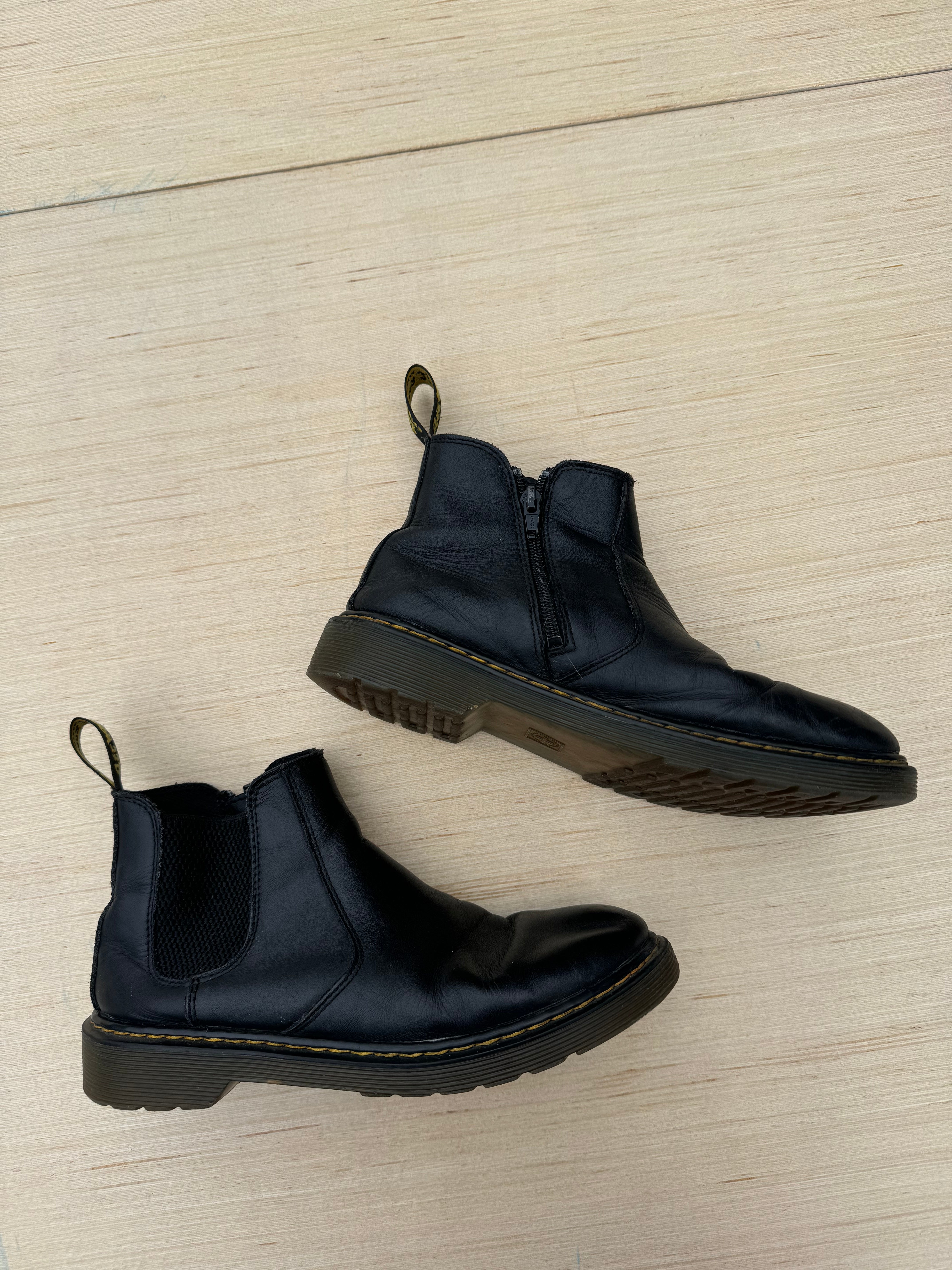 black dr martens zip up boots, 7