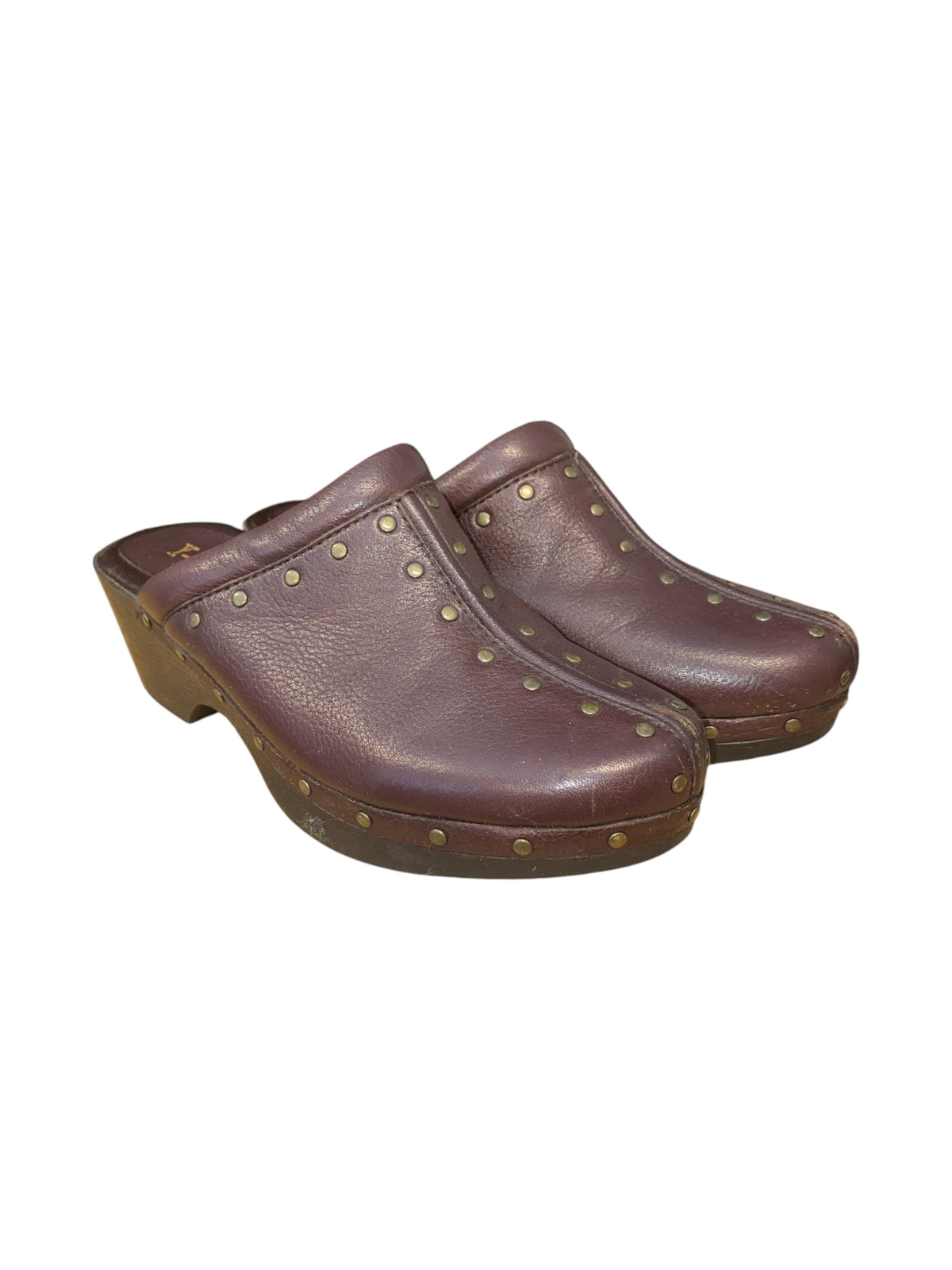 brown y-not? studded clogs, 6