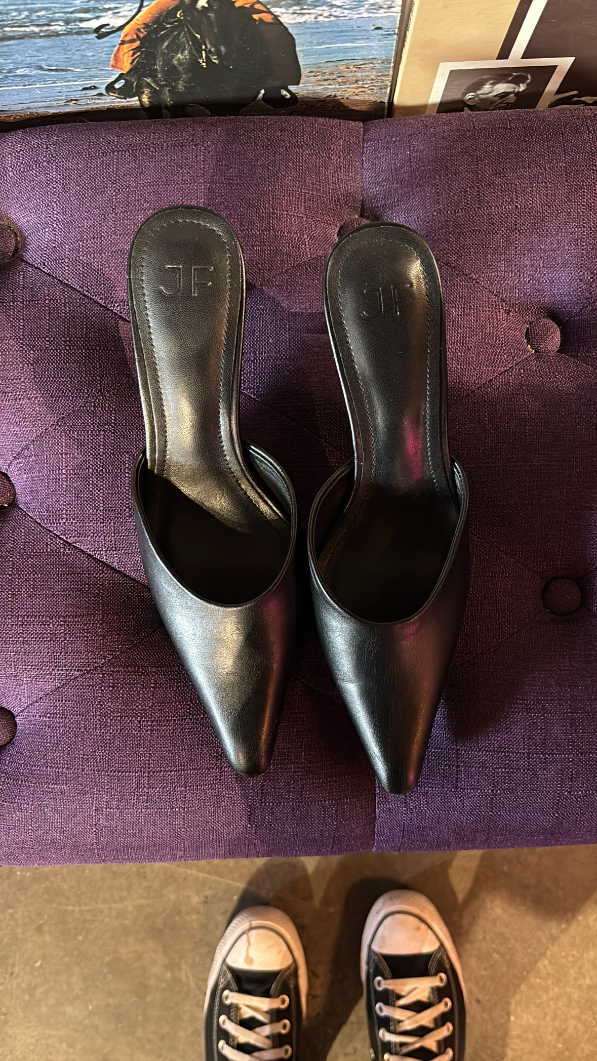 black JF pointed mules, 6.5