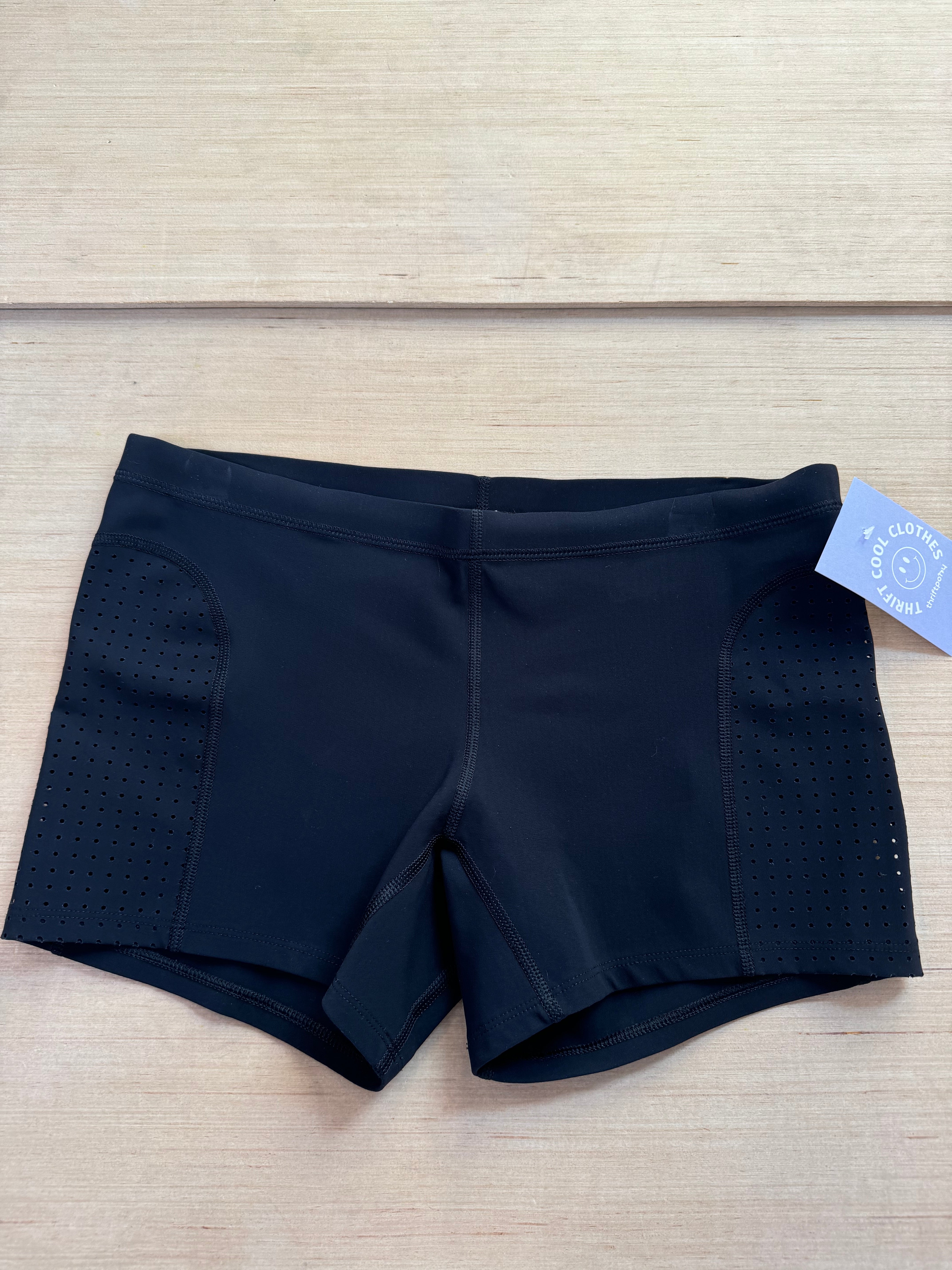 black lululemons mini shorts w jersey fabric