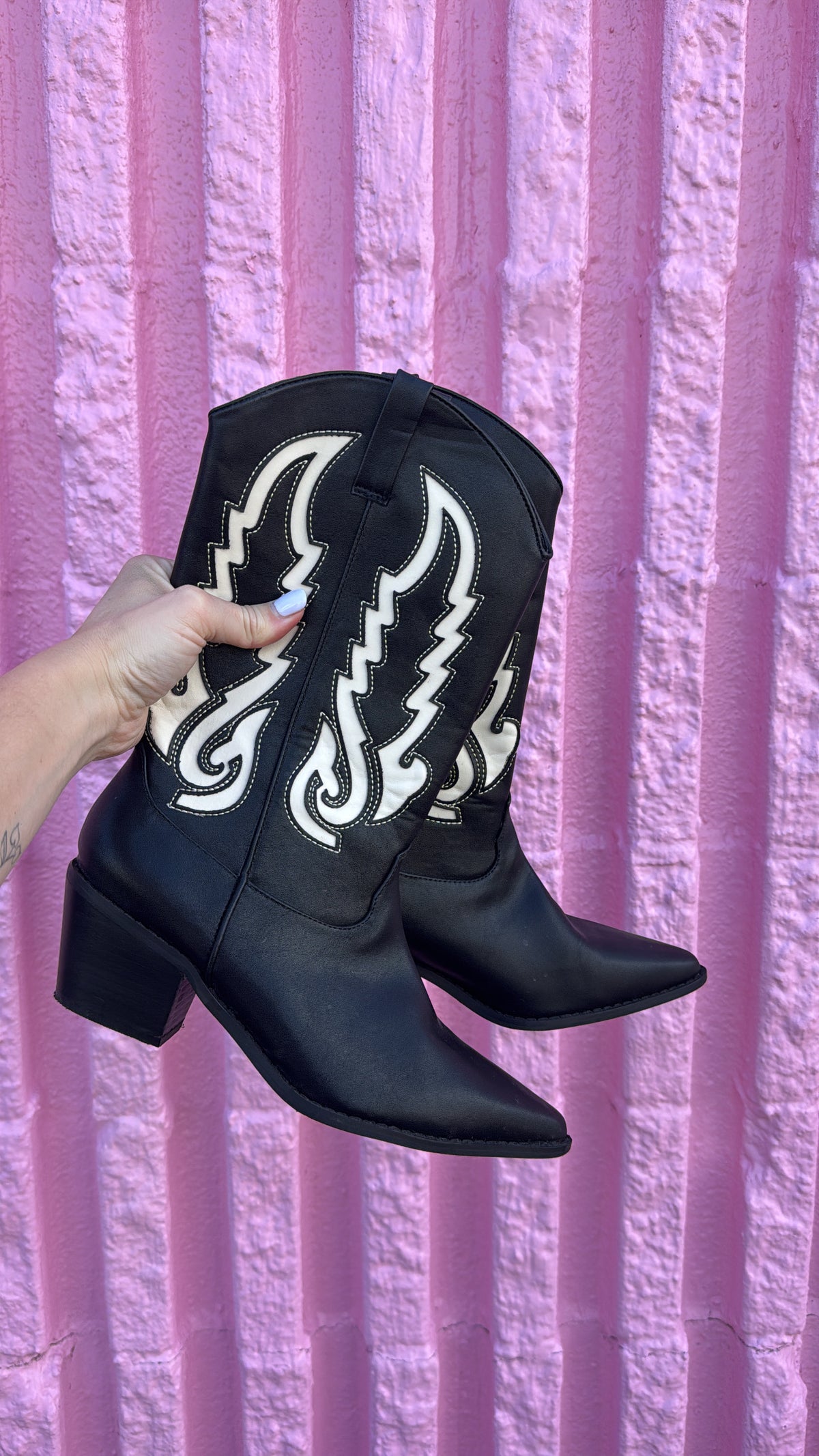 Black white Billini Two tone cowboy boots, 9