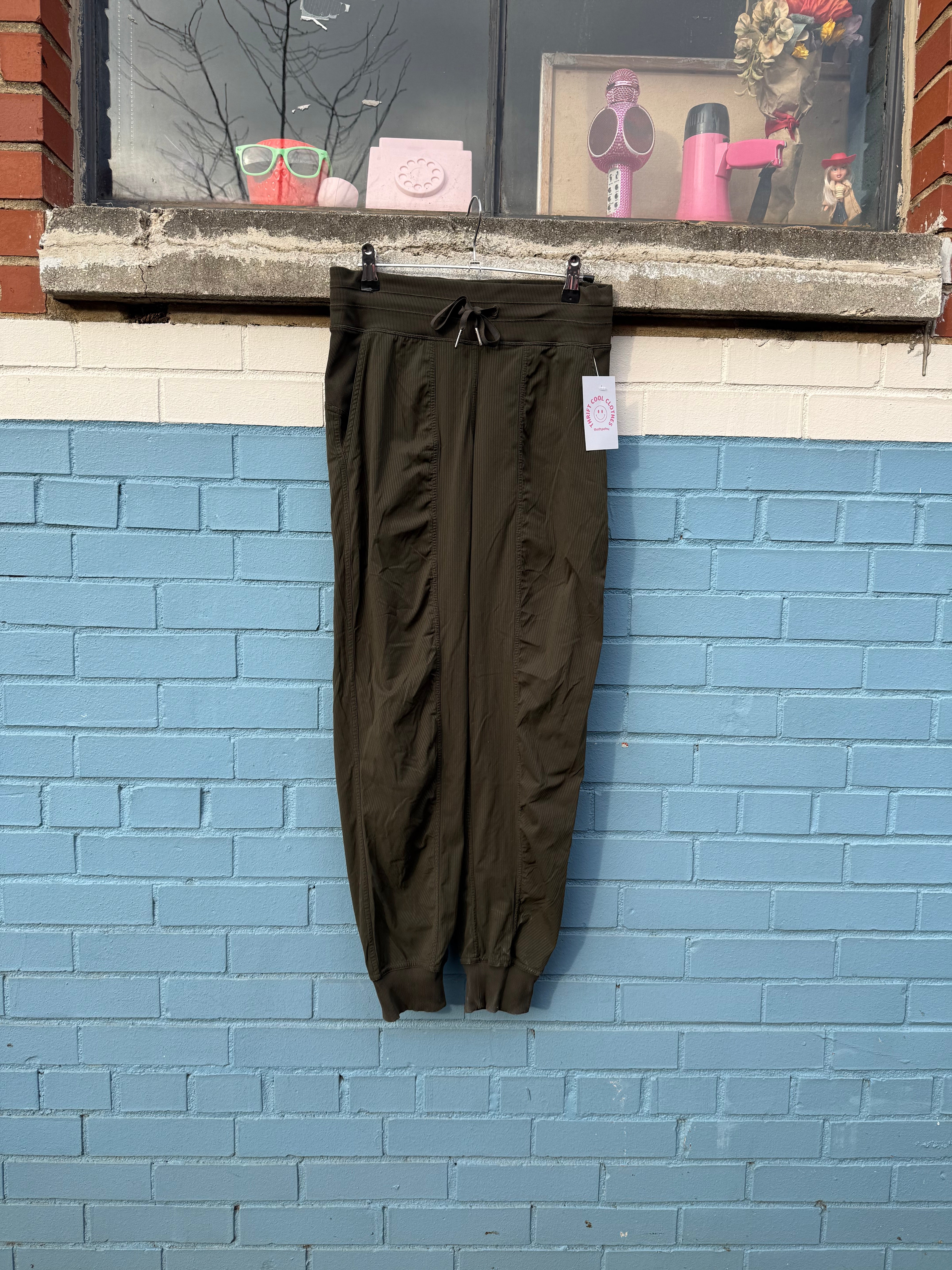 army green lululemon jogger, 4