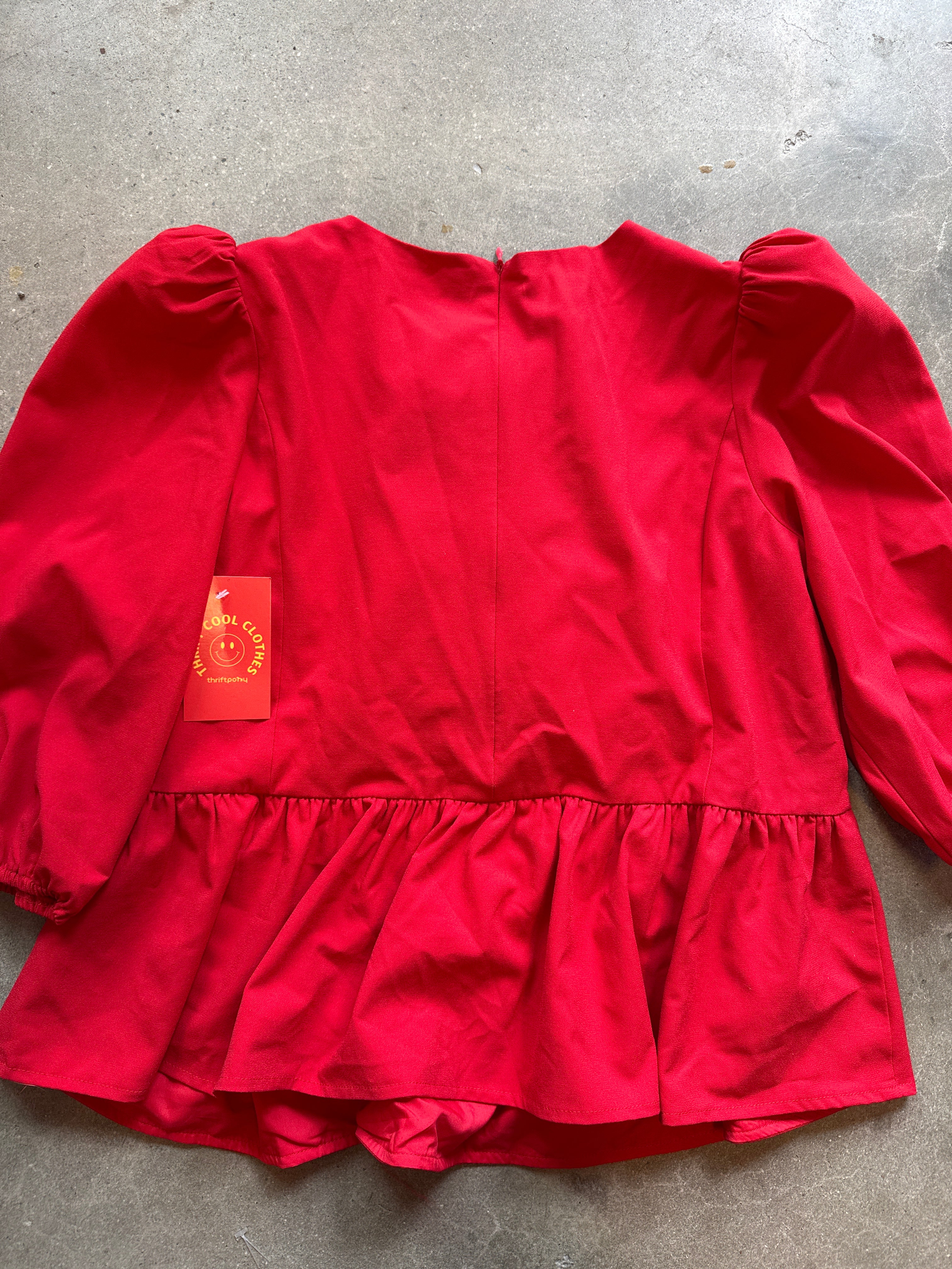 red tcec peplum top w bow and puffer sleeve, L